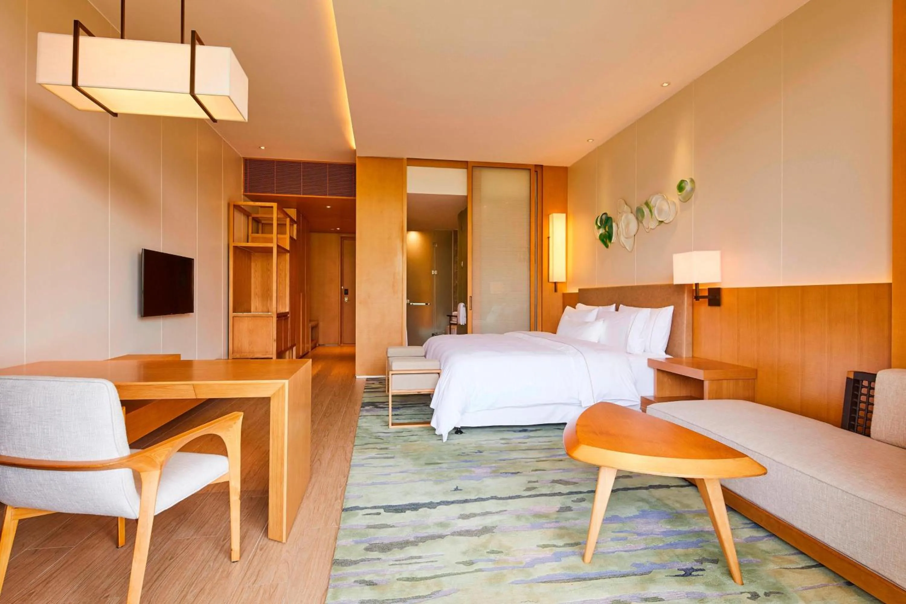Photo of the whole room, Bed in The Westin Shimei Bay Resort