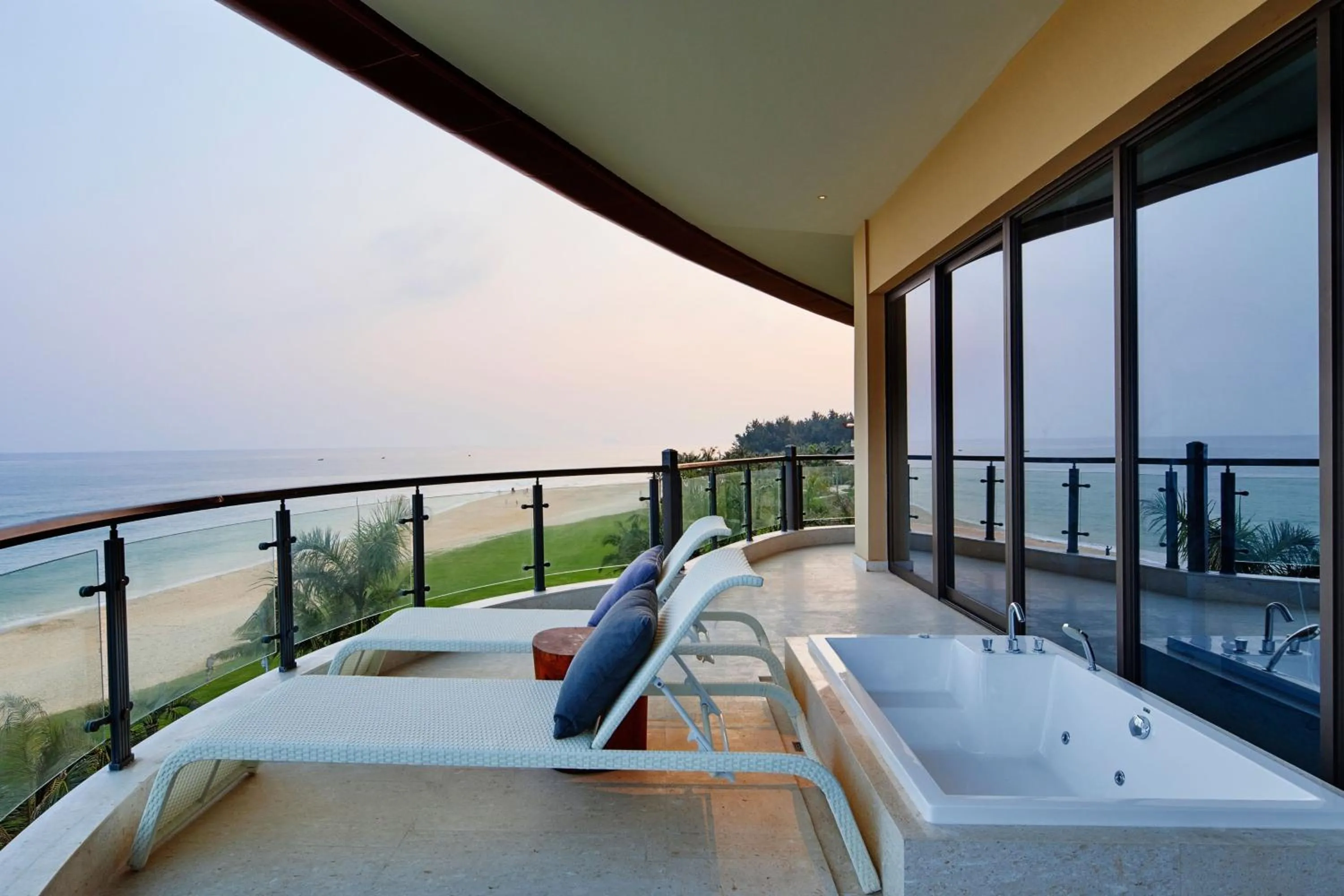 Photo of the whole room in The Westin Shimei Bay Resort