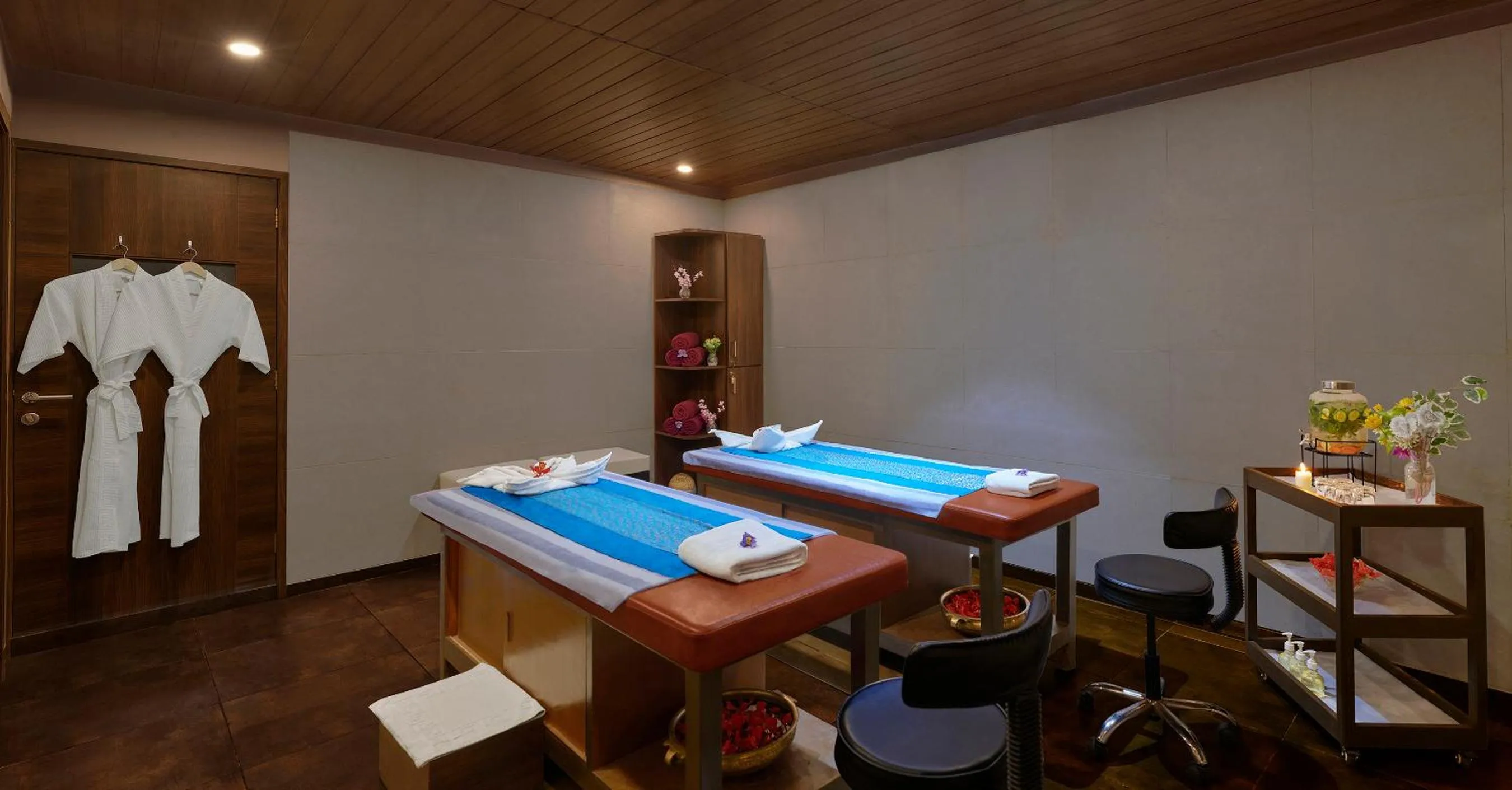 Spa and wellness centre/facilities in Tropical Retreat By Zuper