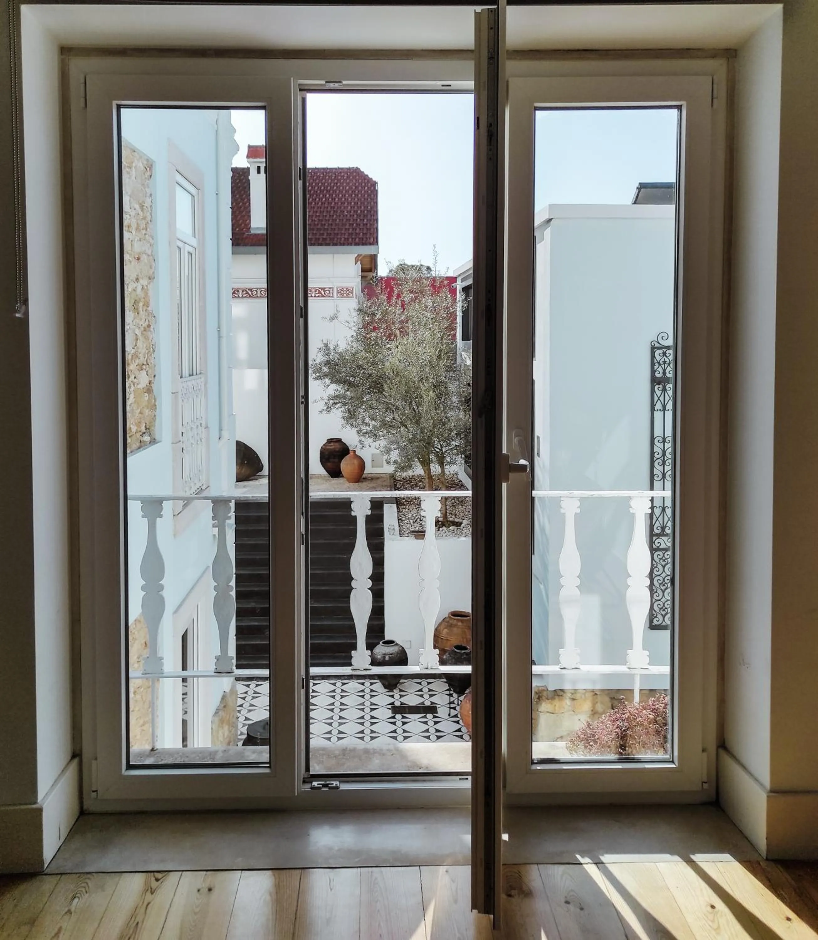 Property building in Casa de São Bento by PURUS