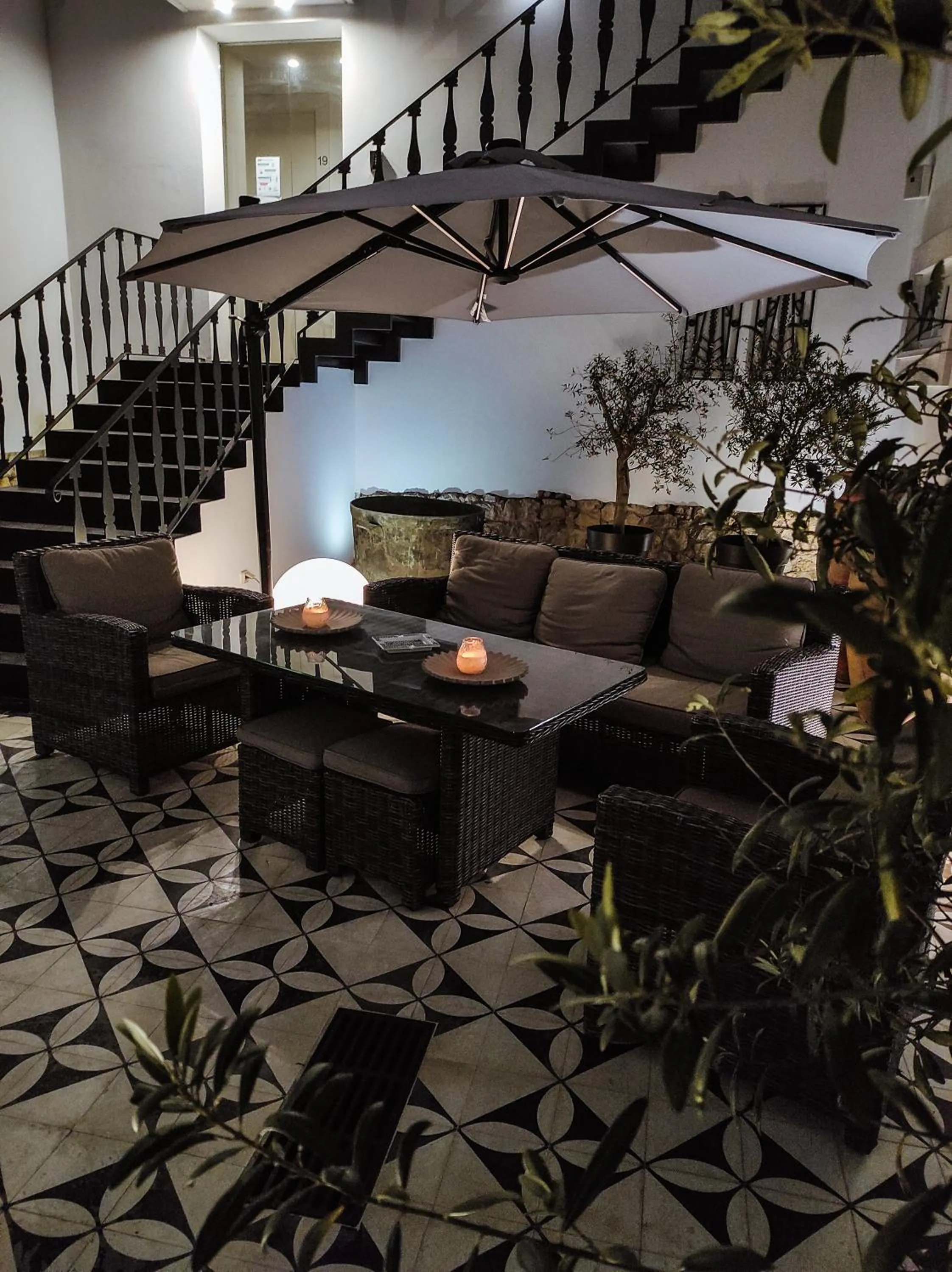 Patio in Casa de São Bento by PURUS