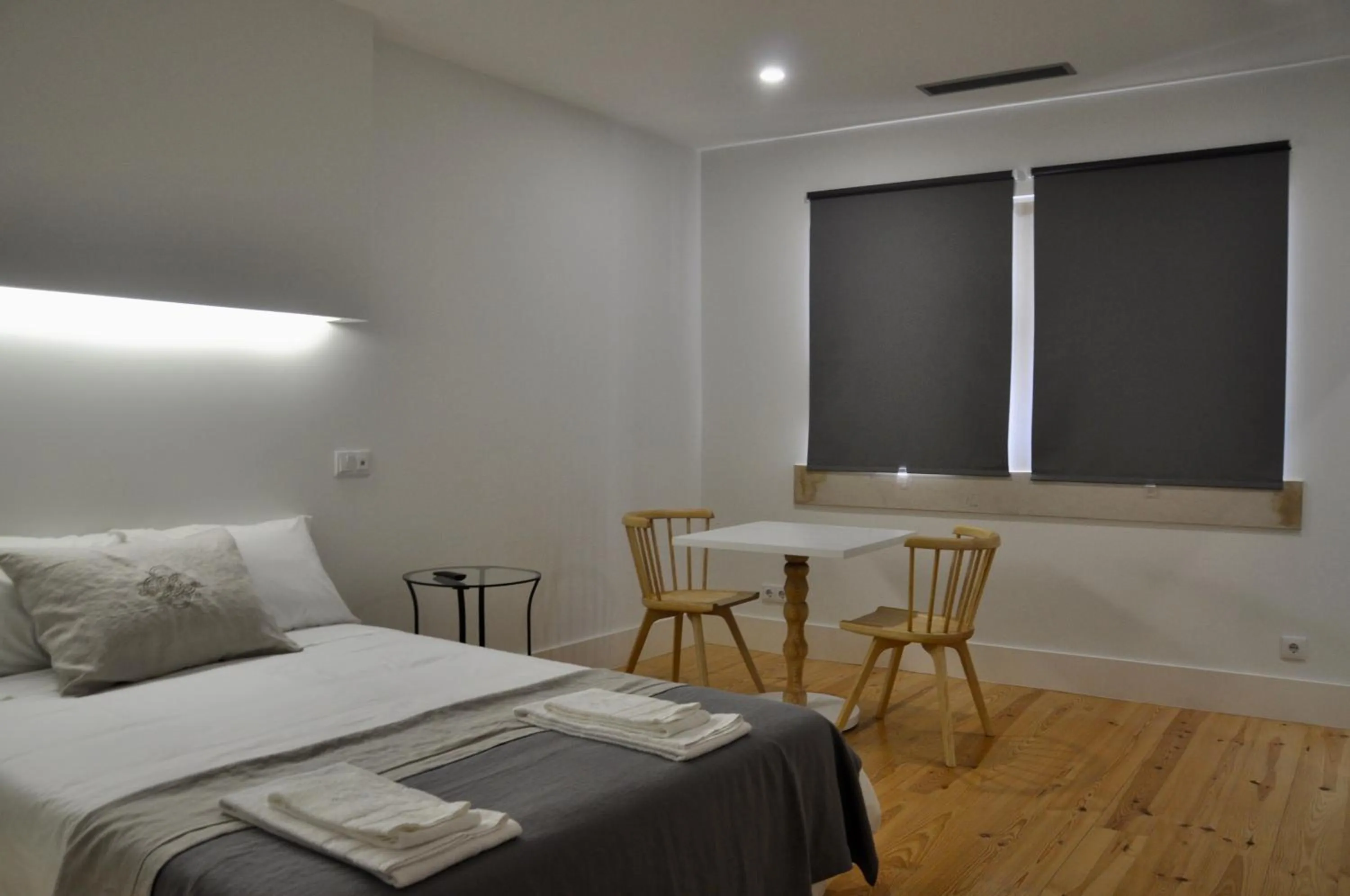 Bedroom, Bed in Casa de São Bento by PURUS