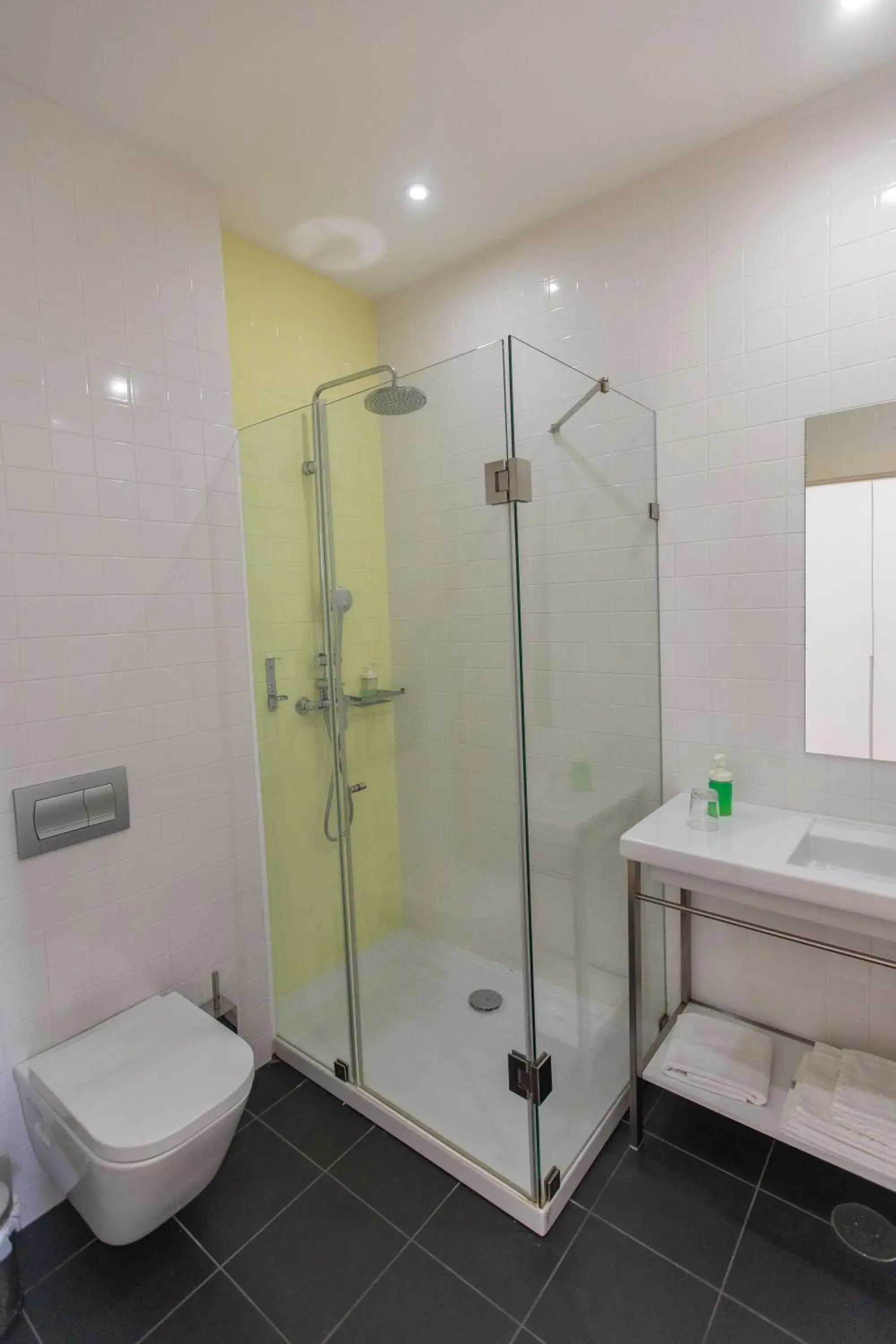 Family Room in Casa de São Bento by PURUS Family Room in Casa de São Bento by PURUS