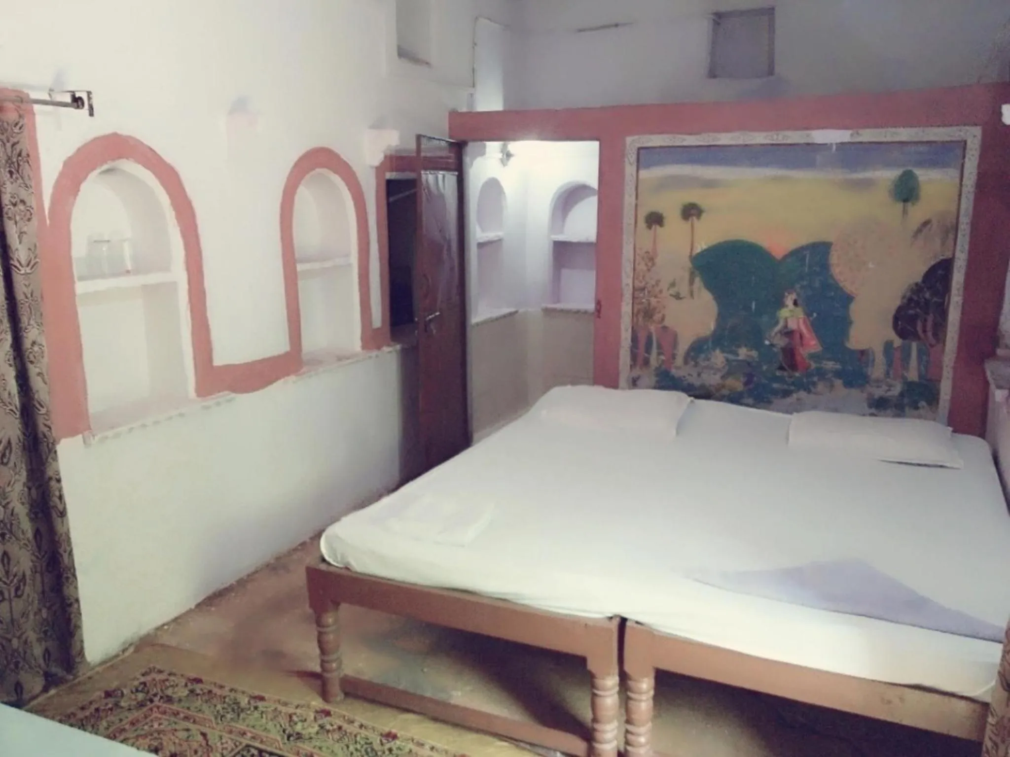 Bed in Haveli Uma Megh Tourist Guest House