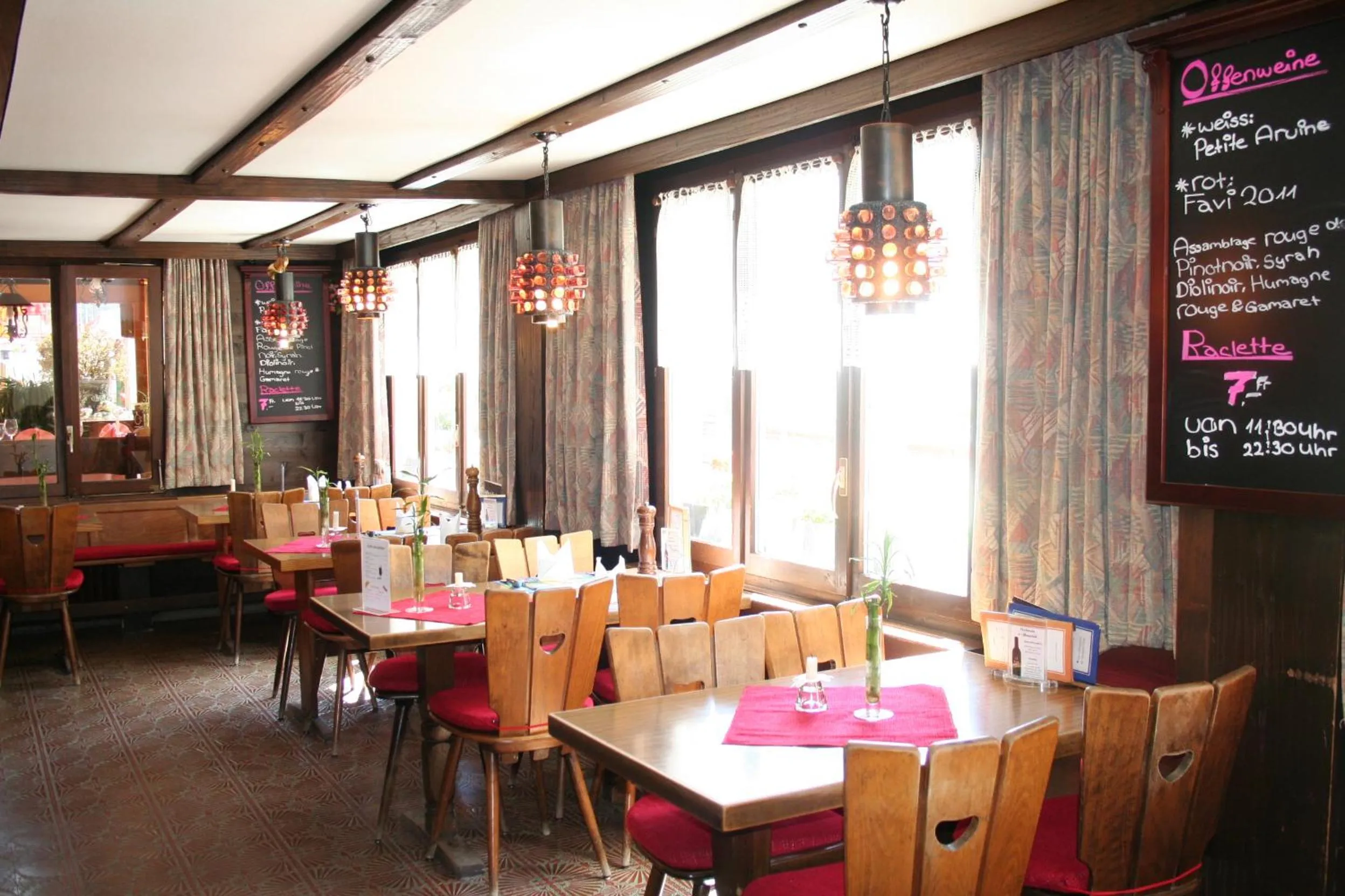 Restaurant/places to eat in Hotel Taescherhof