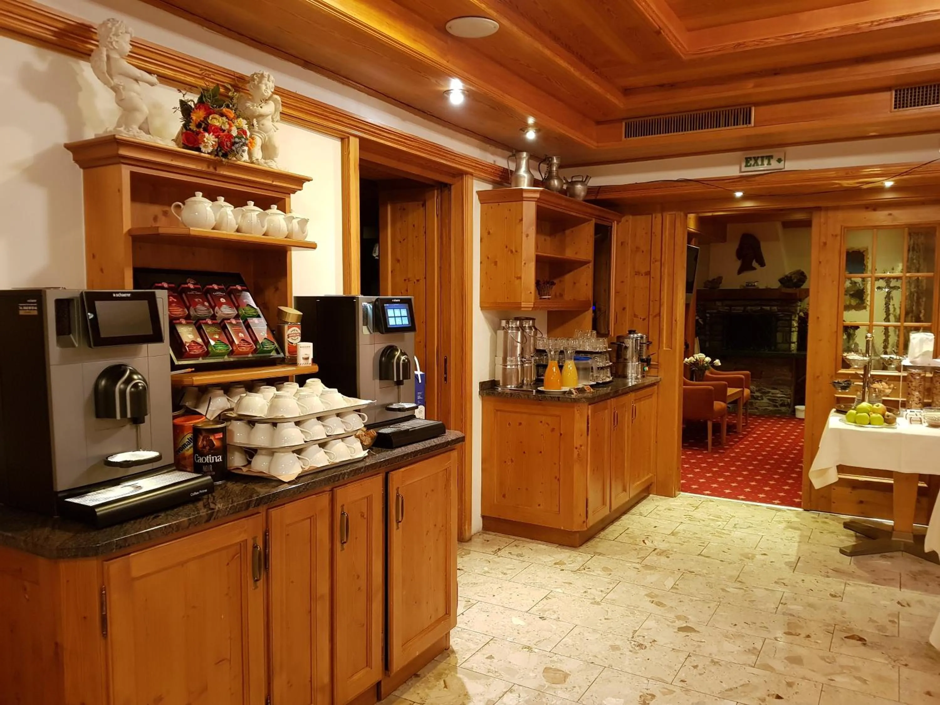 Coffee/tea facilities in Hotel Taescherhof