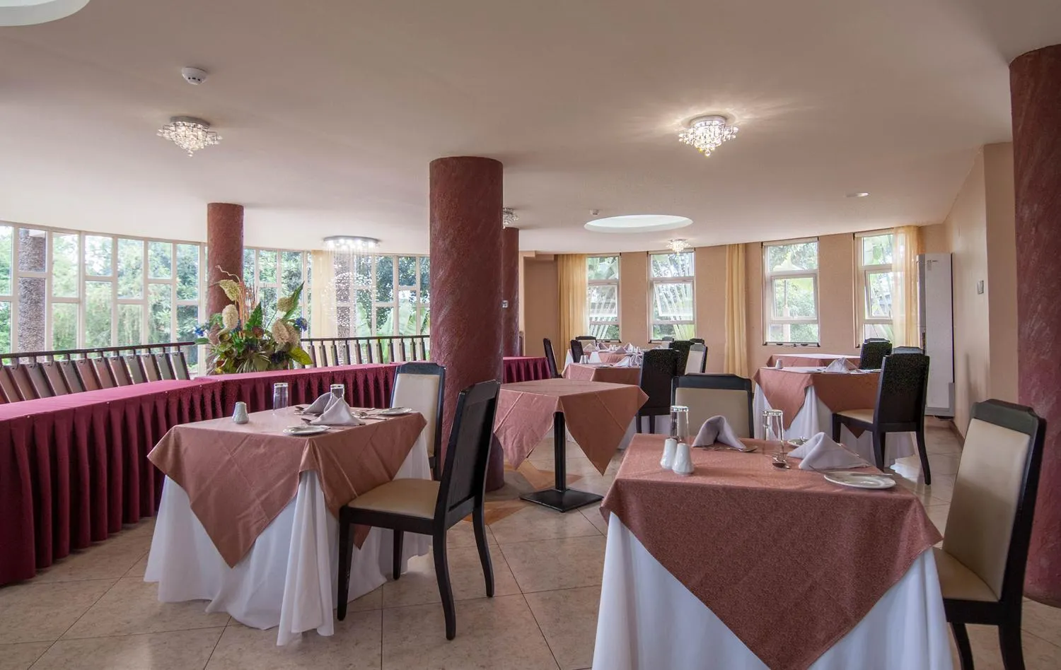 Restaurant/places to eat in Imperial Heights Hotel, Entebbe