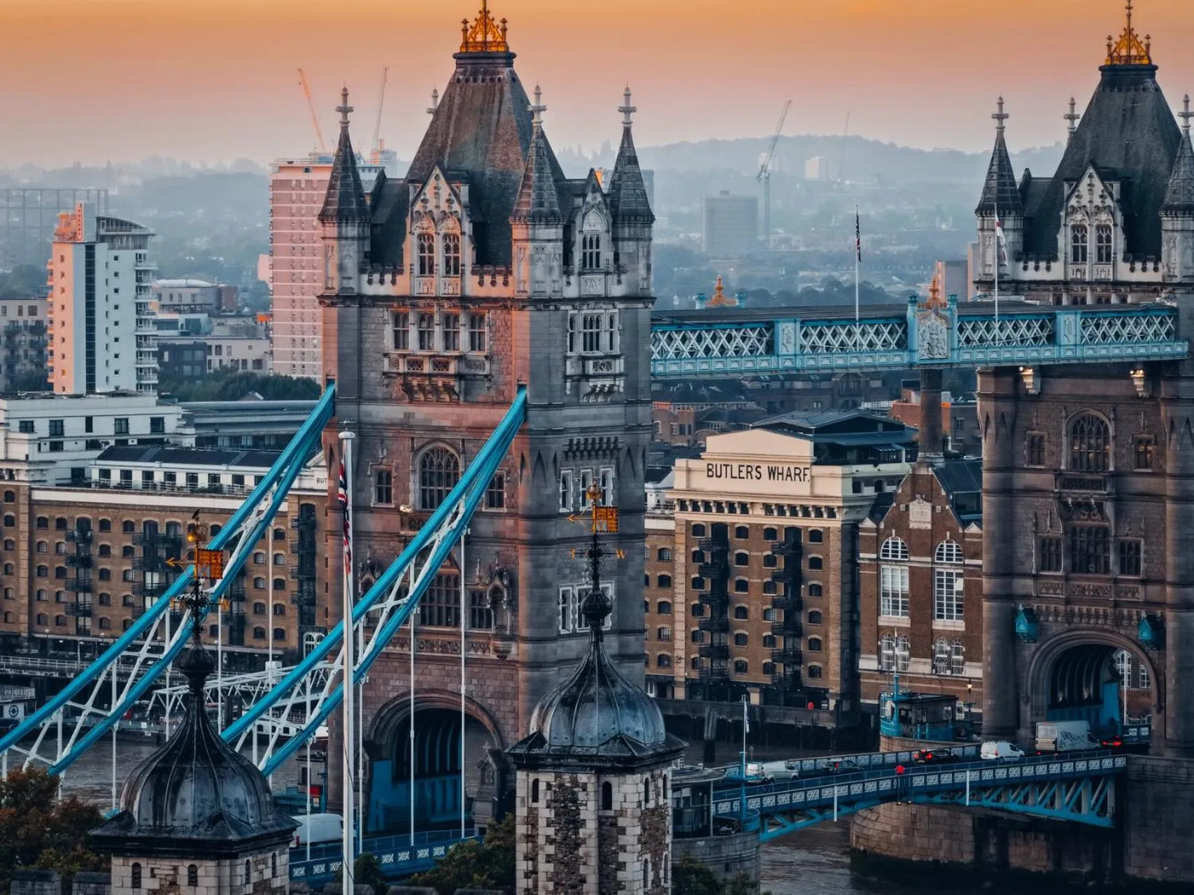 Landmark view in Four Seasons Hotel London at Tower Bridge