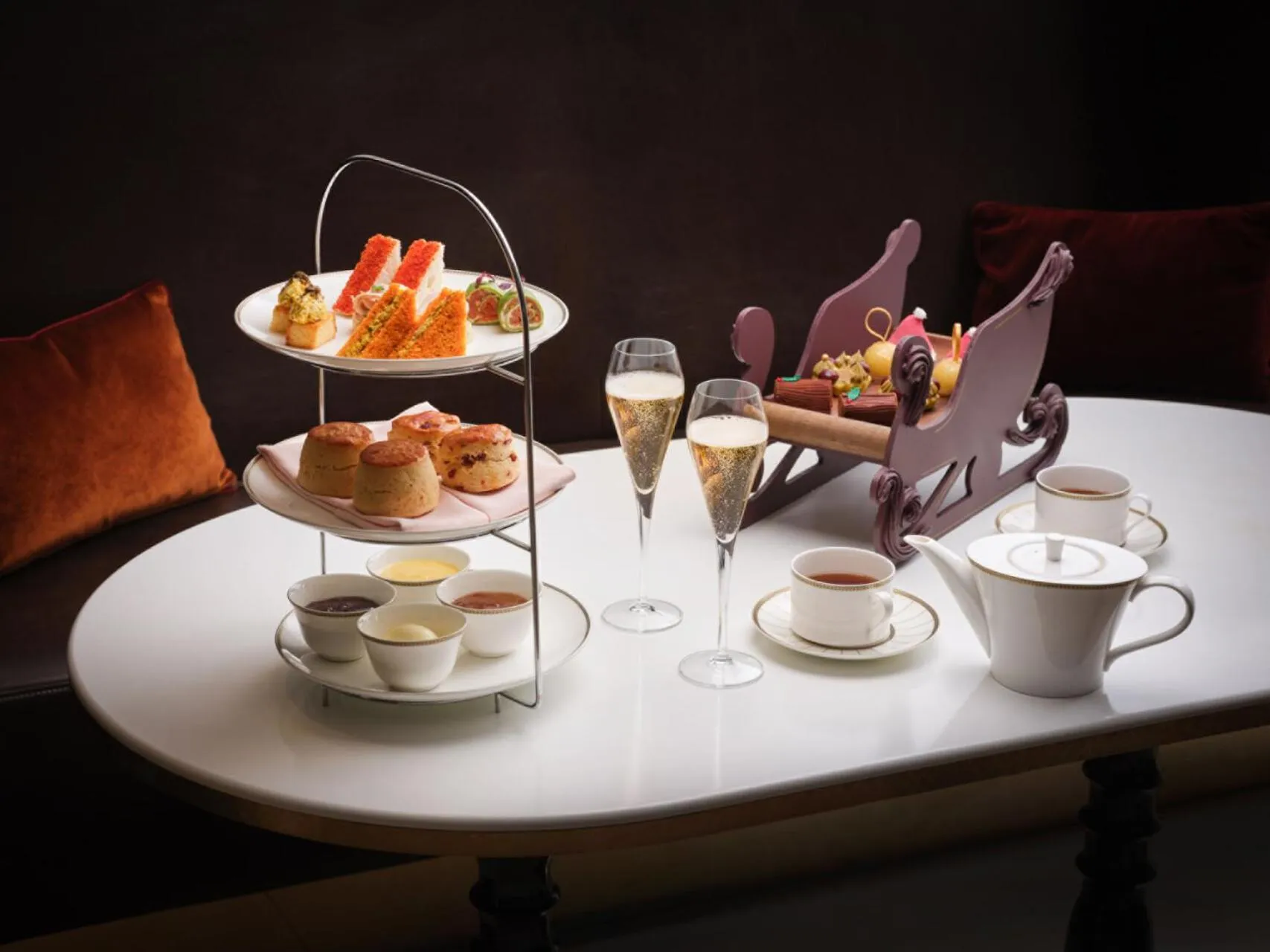 Restaurant/places to eat in Four Seasons Hotel London at Tower Bridge