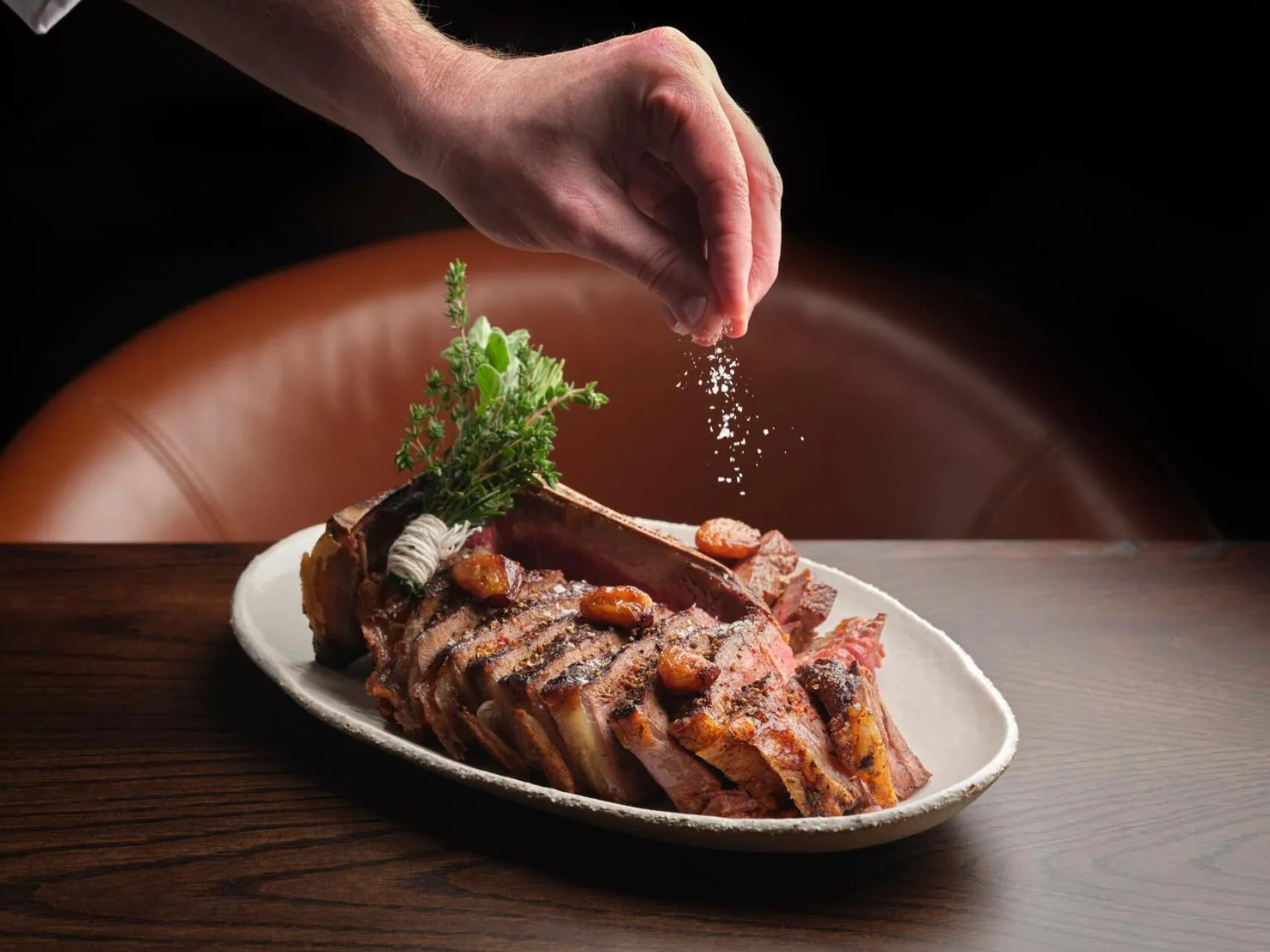 Restaurant/places to eat in Four Seasons Hotel London at Tower Bridge