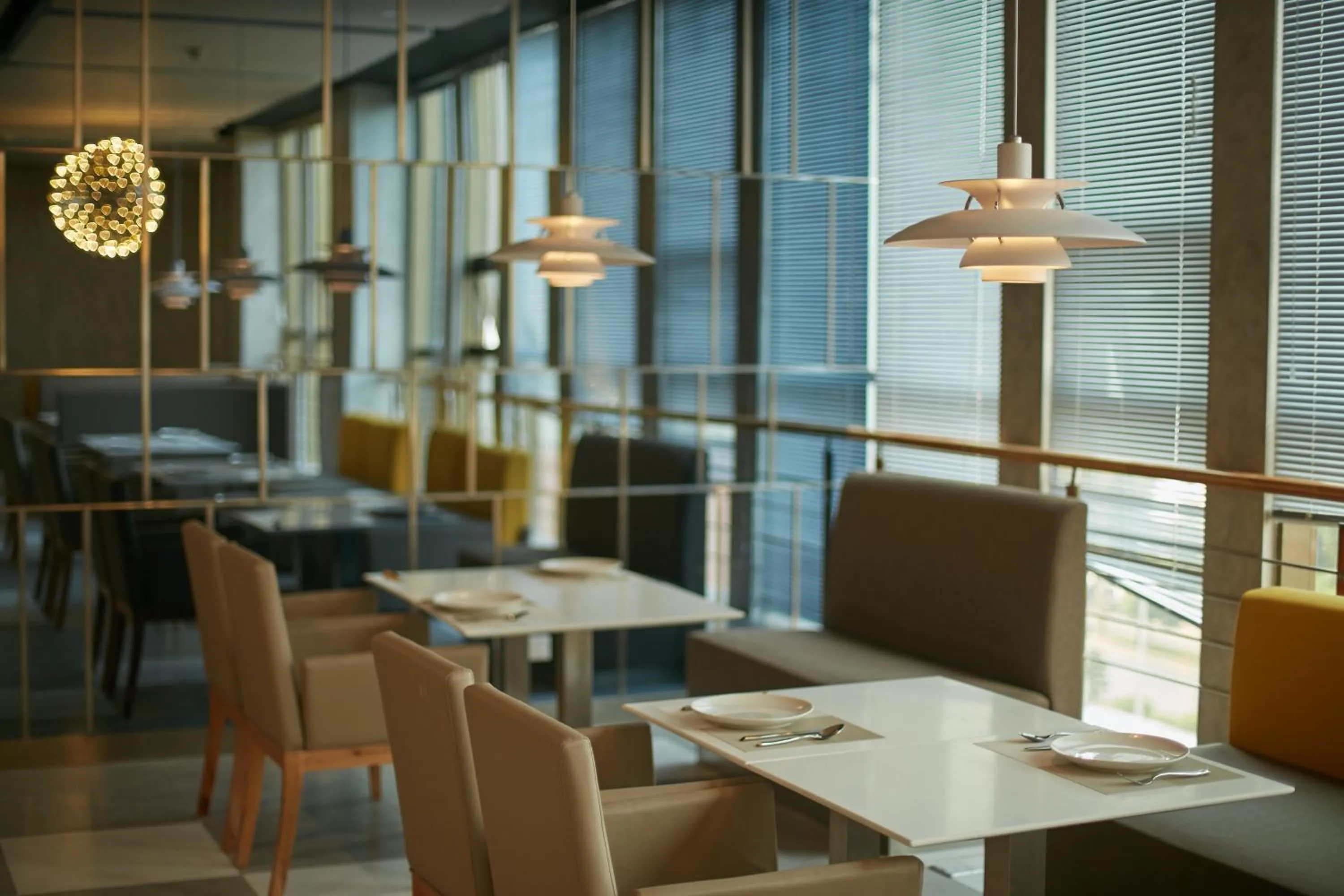 Restaurant/places to eat in Holiday Inn Express Leshan City Square by IHG - High Speed Rail and Leshan Giant Buddha