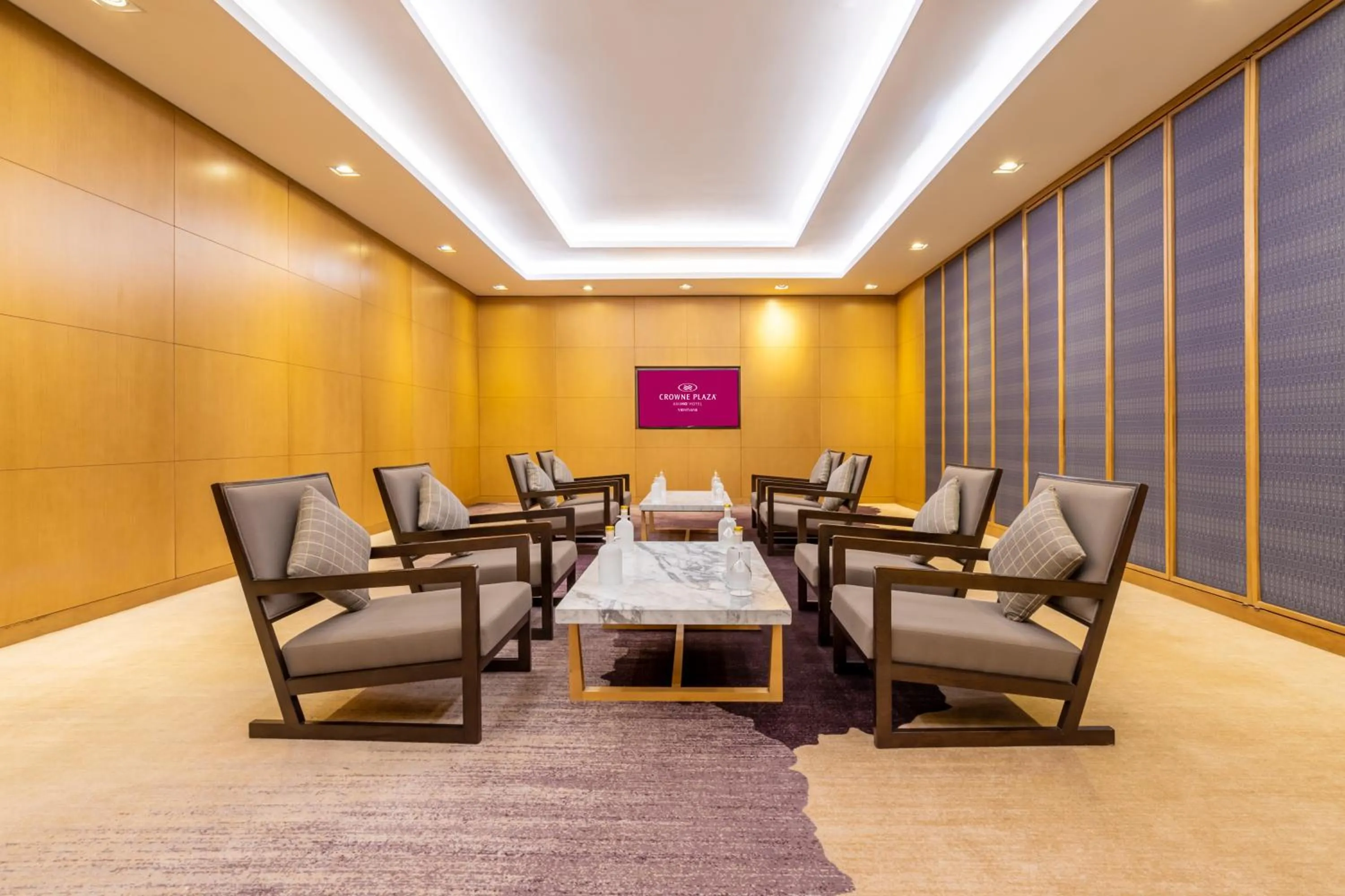 Meeting/conference room in Crowne Plaza Vientiane by IHG