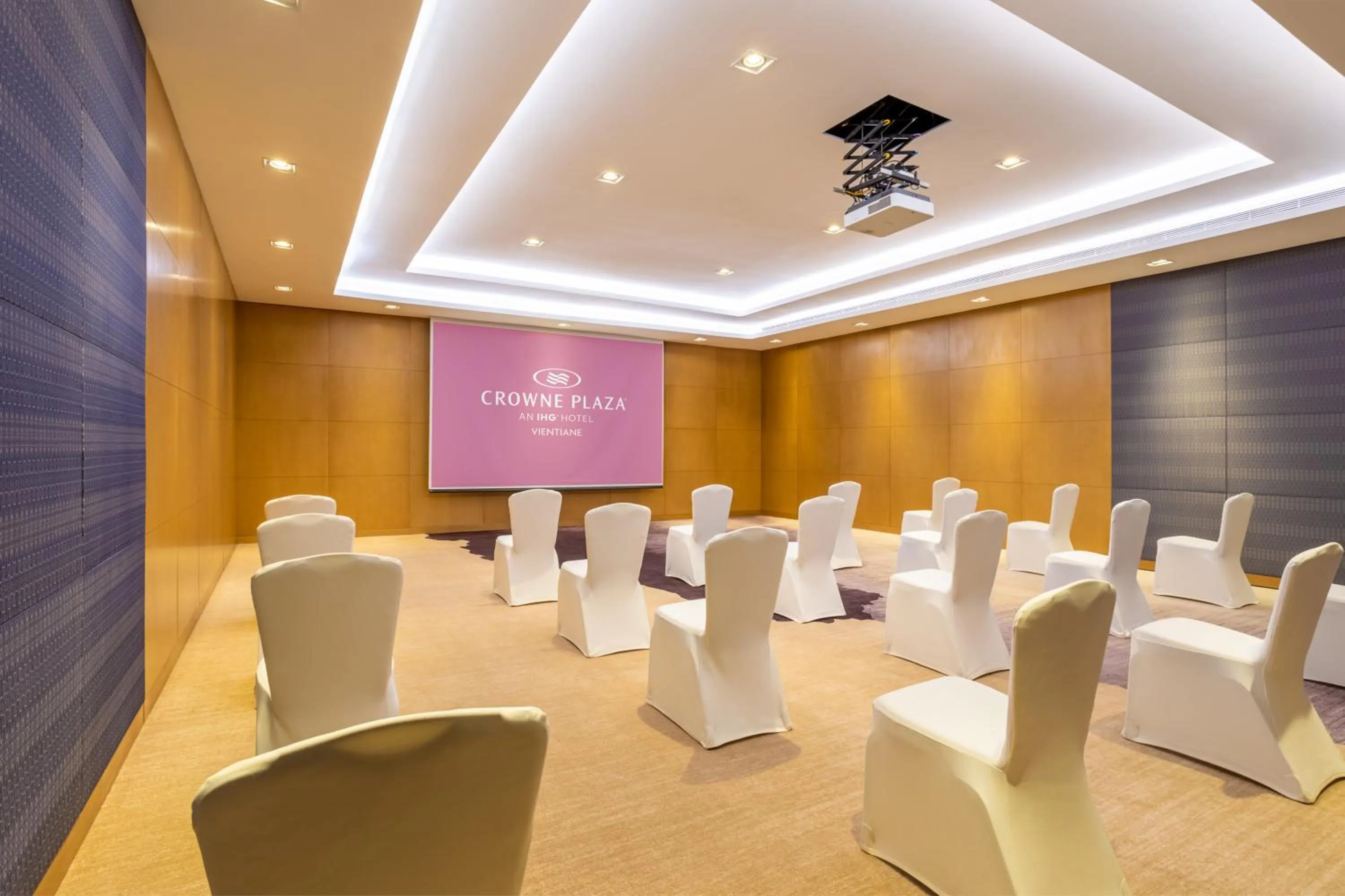 Meeting/conference room in Crowne Plaza Vientiane by IHG