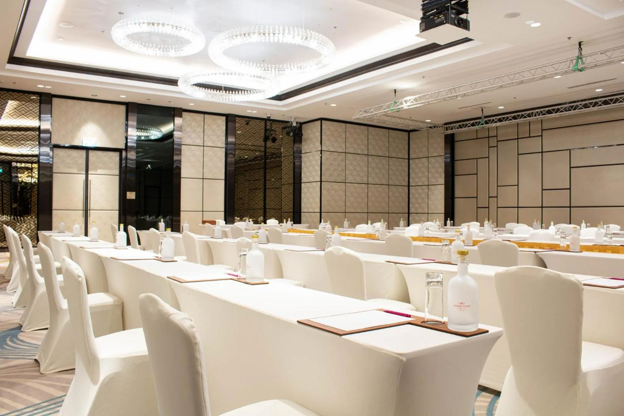 Banquet/Function facilities in Crowne Plaza Vientiane by IHG