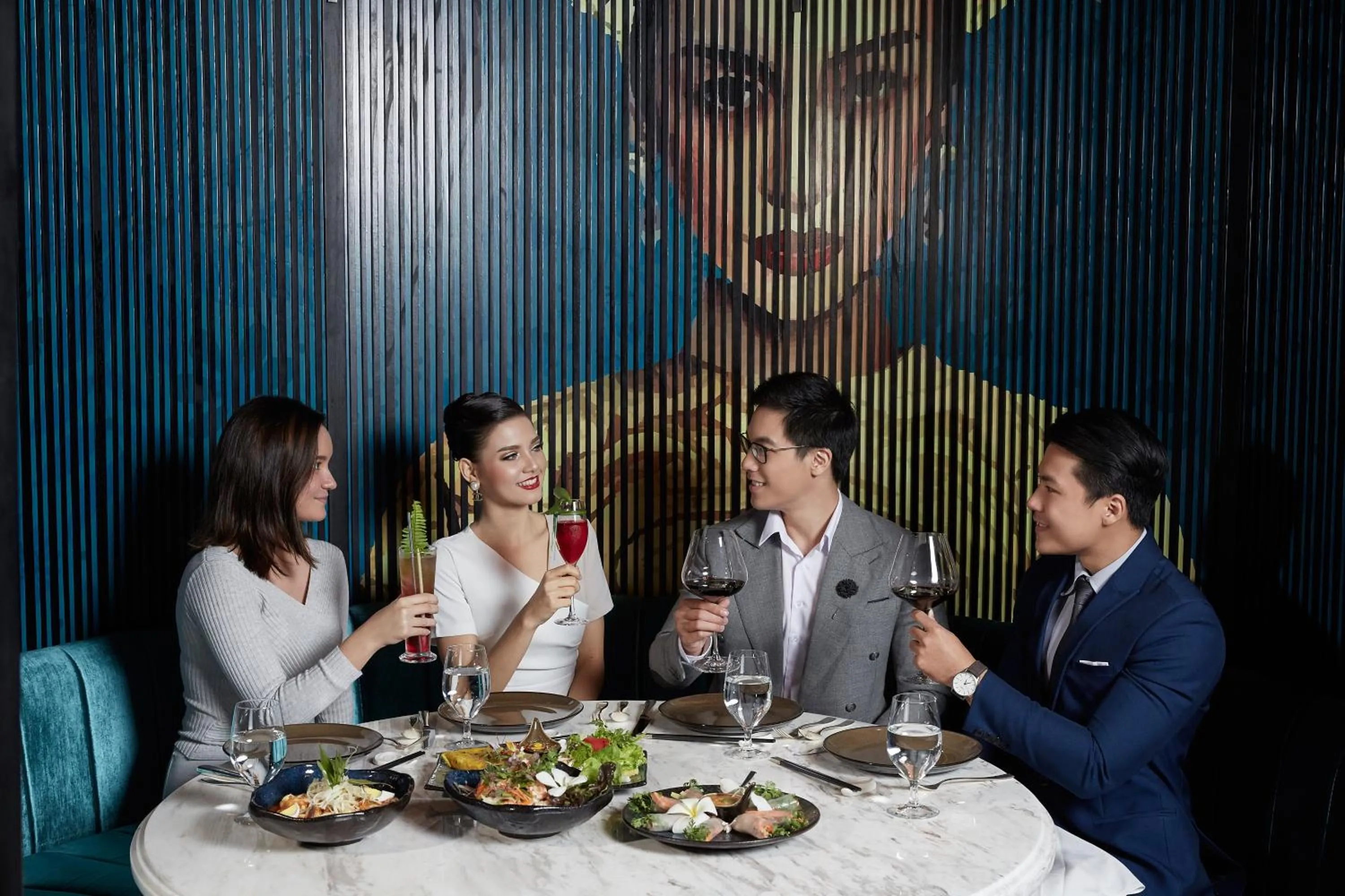 Restaurant/places to eat in Crowne Plaza Vientiane by IHG