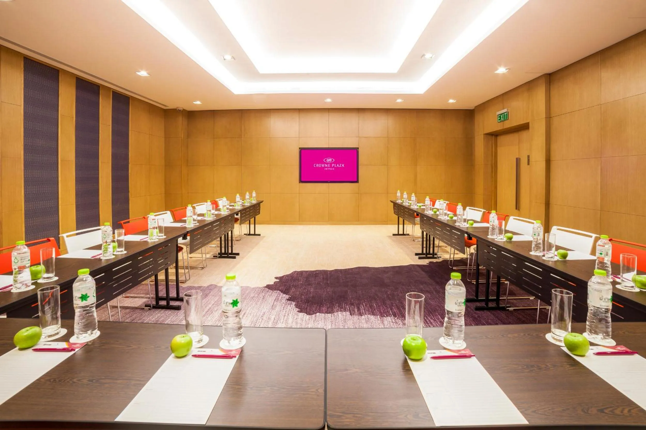 Meeting/conference room in Crowne Plaza Vientiane by IHG