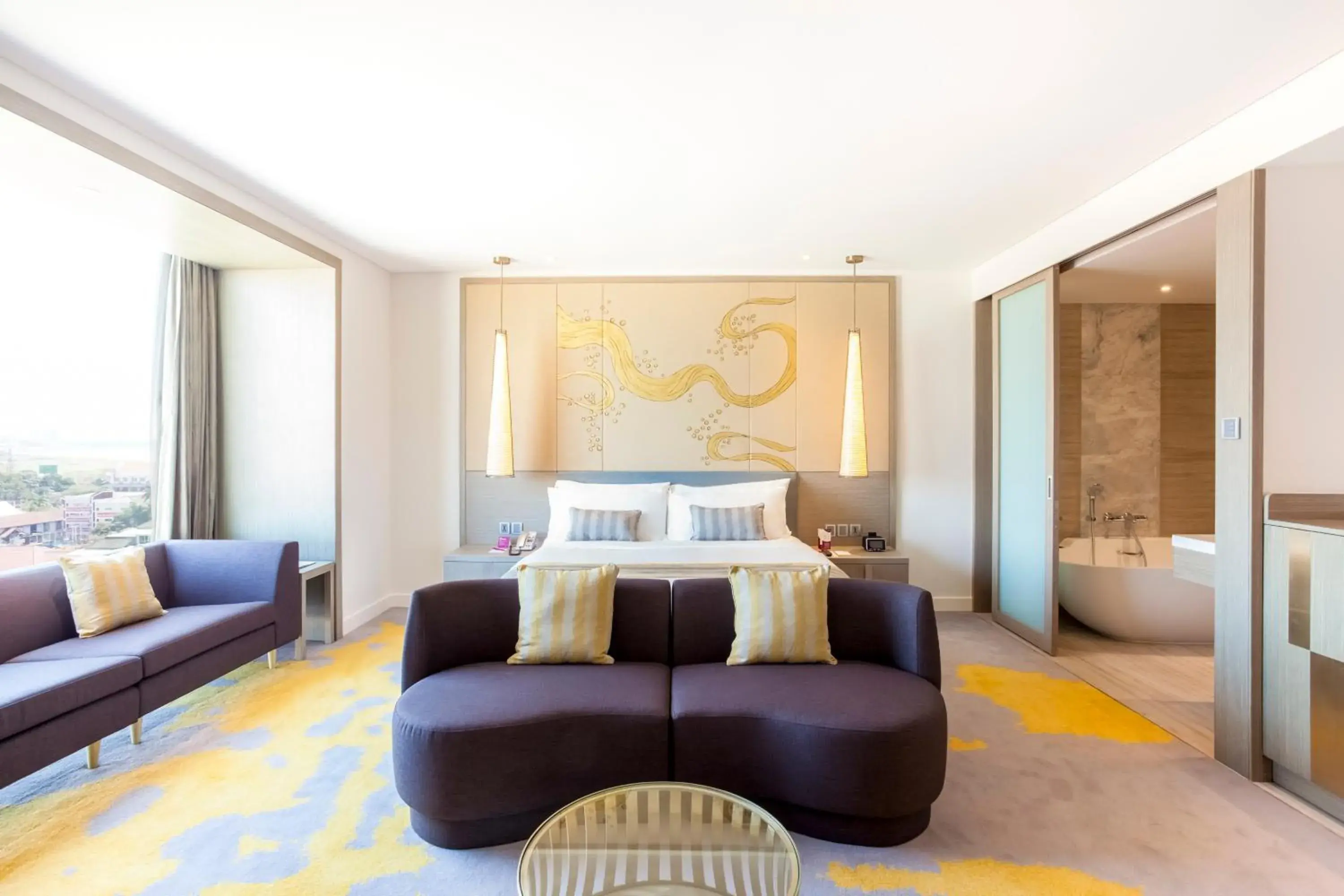 Business King Room - Lounge Access in Crowne Plaza Vientiane by IHG Business King Room - Lounge Access in Crowne Plaza Vientiane by IHG