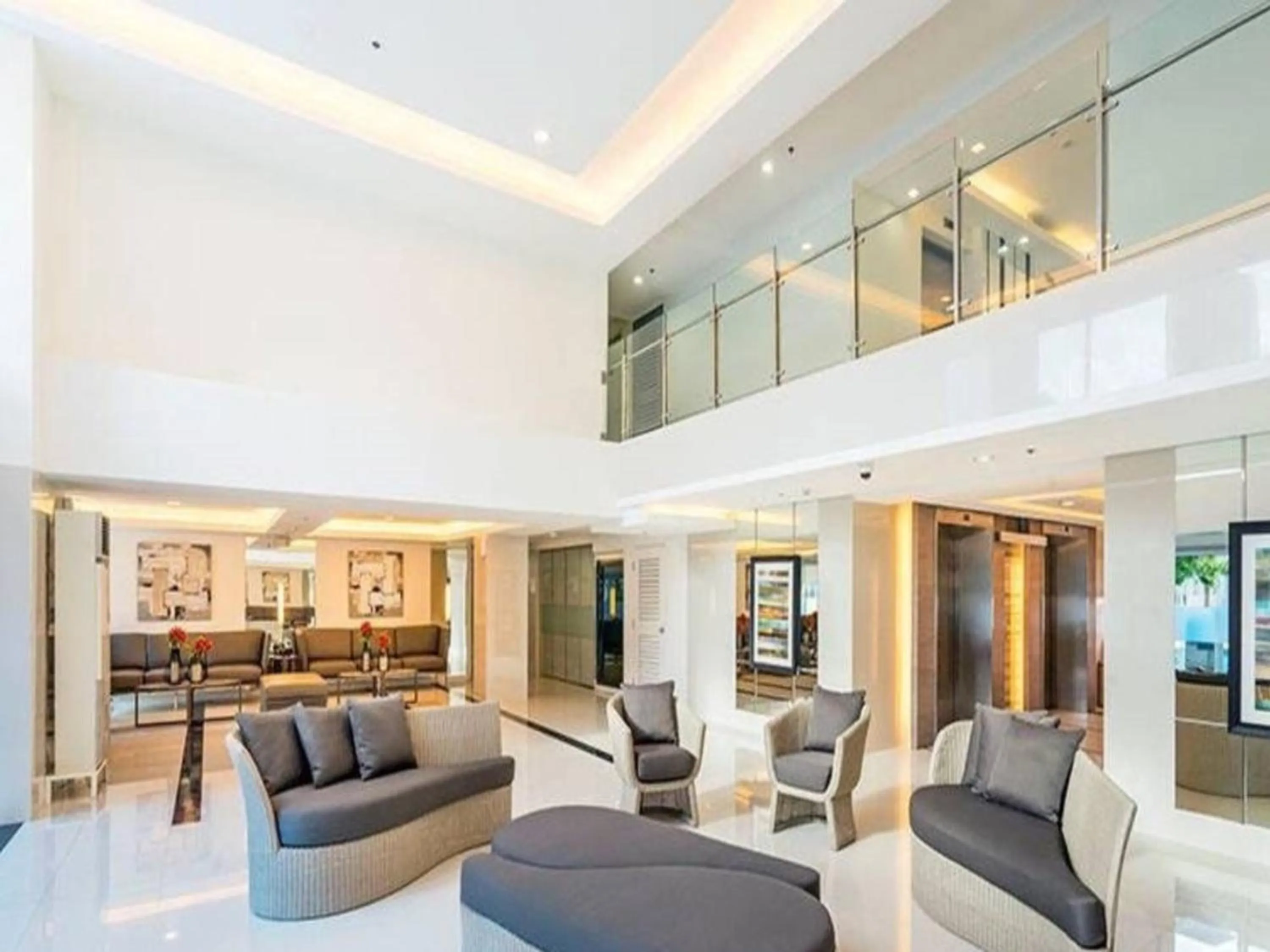 Communal lounge/ TV room in All At Jazz - Makati Serviced Apartments