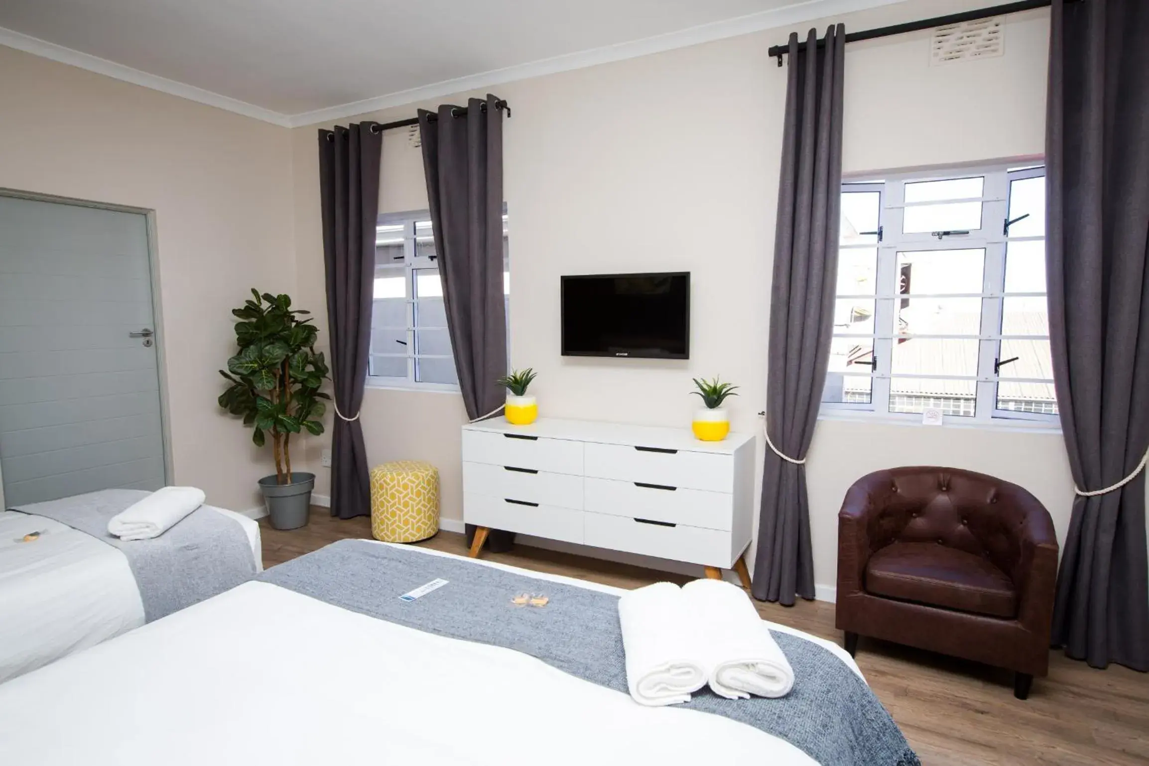 Executive Studio in New National Hotel and Conference Executive Studio in New National Hotel and Conference