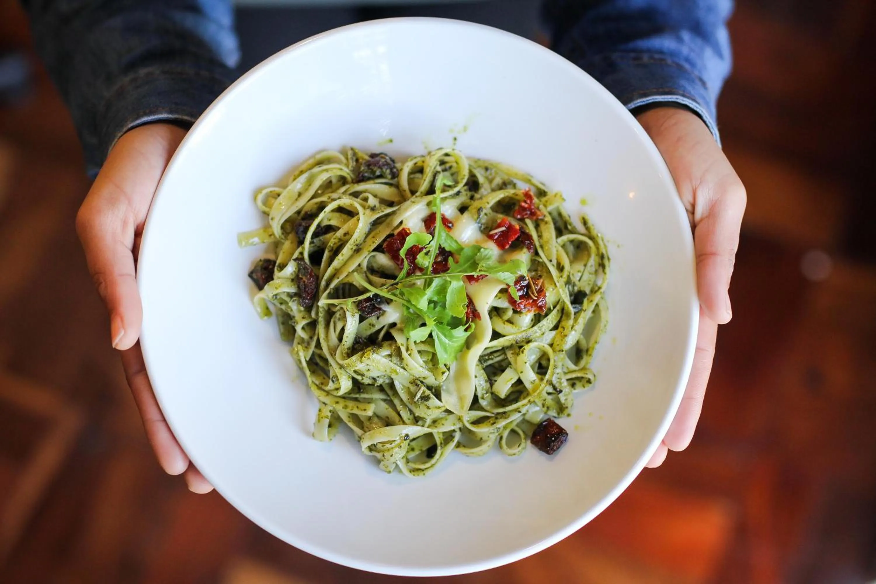 Restaurant/places to eat in New National Hotel and Conference