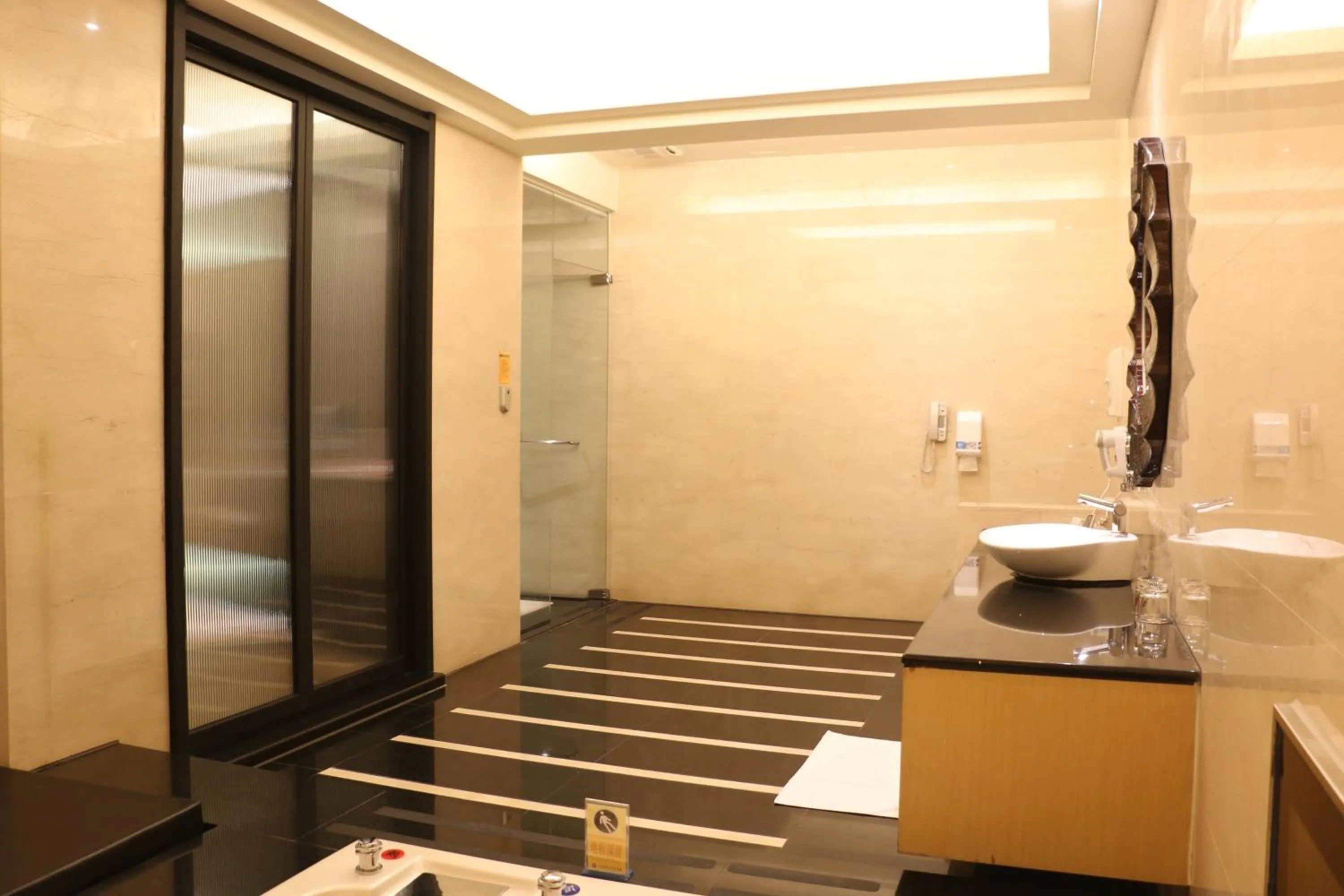 Bathroom in Merry Day Motel Zhonghe Branch