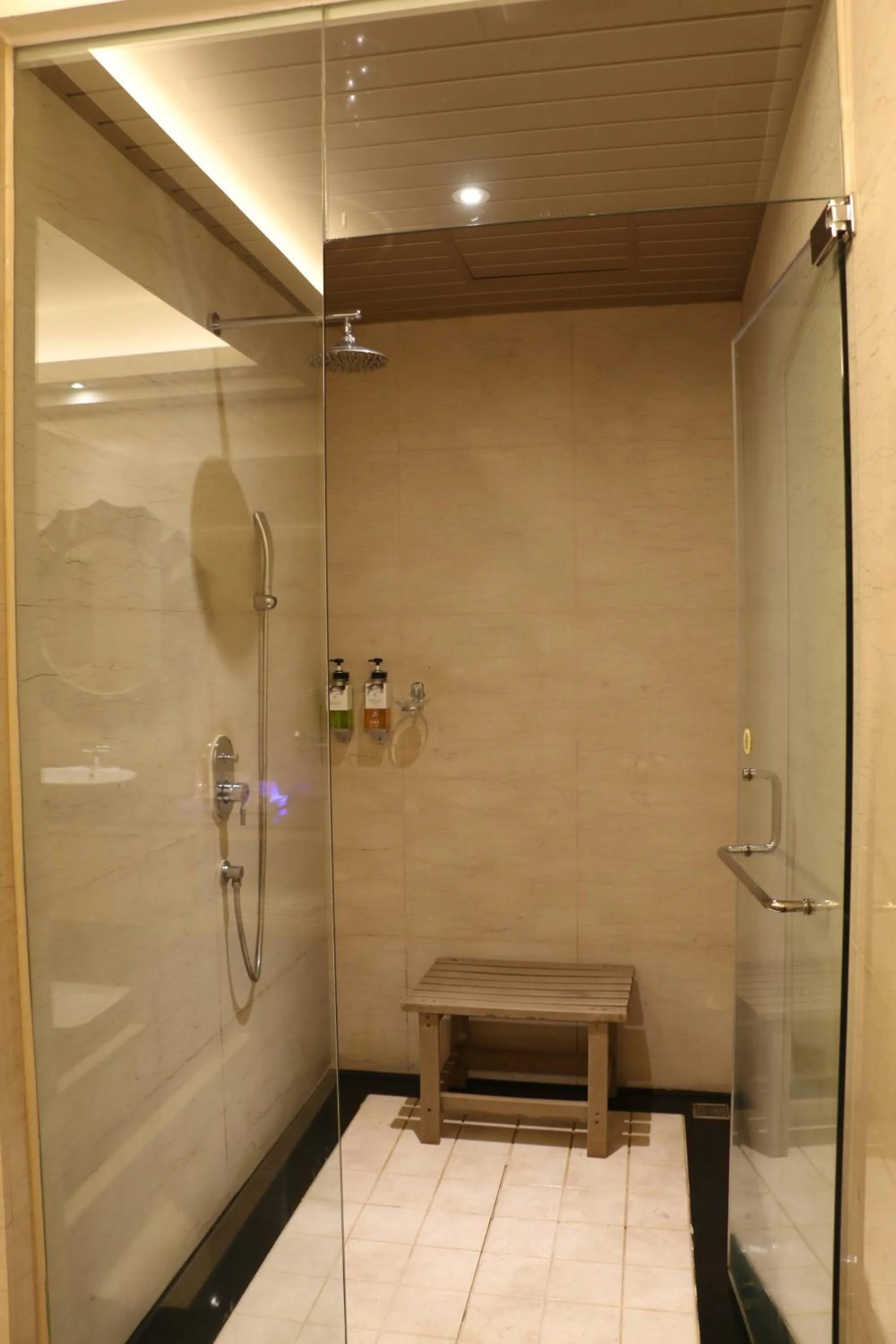Shower in Merry Day Motel Zhonghe Branch