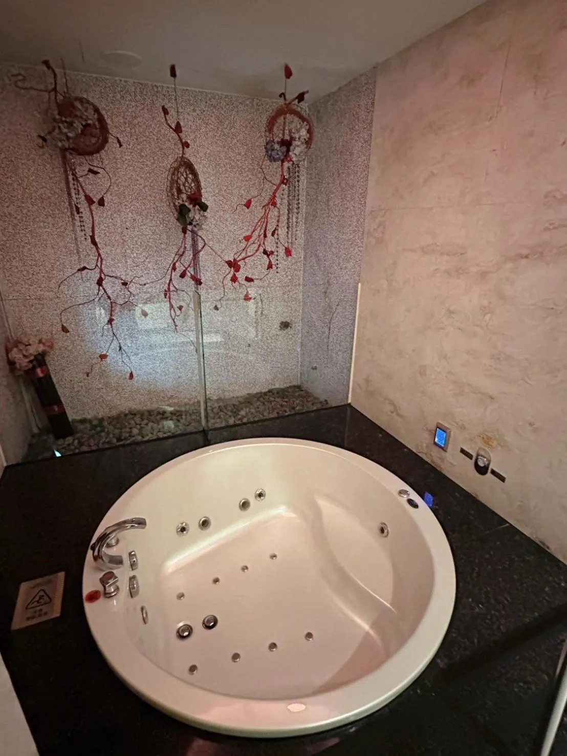 Hot Tub in Merry Day Motel Zhonghe Branch