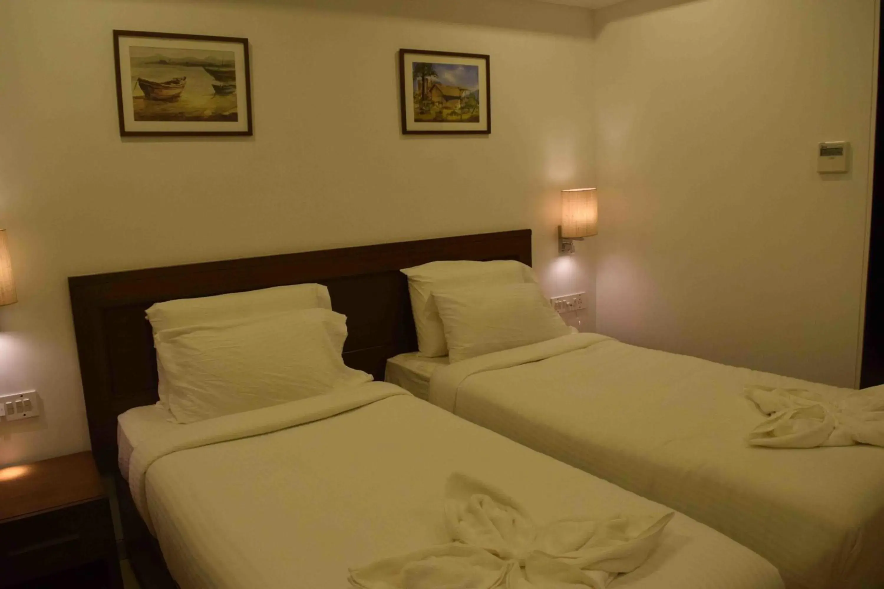 Deluxe Twin Room in Comfort Inn Emerald Deluxe Twin Room in Comfort Inn Emerald