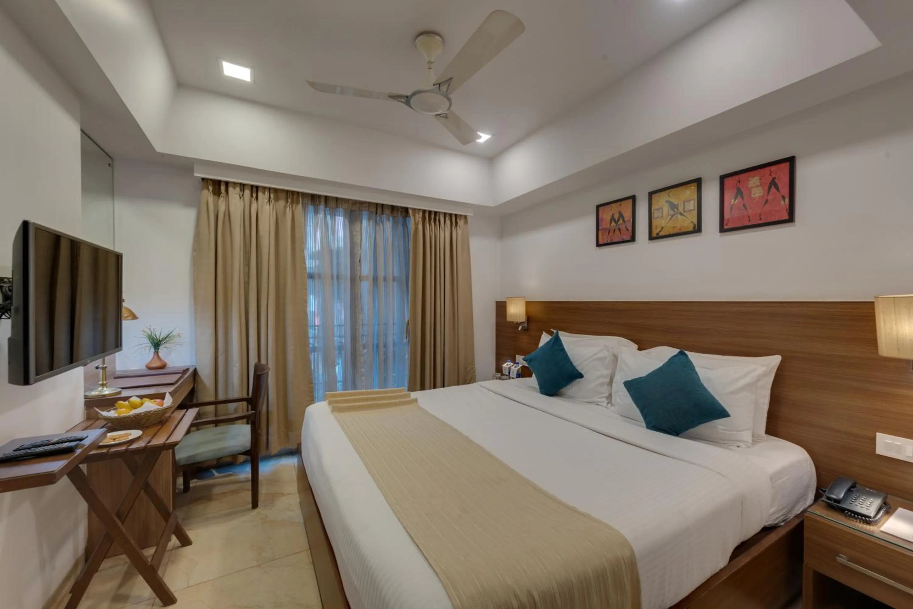 Bed in Comfort Inn Emerald,Dapoli