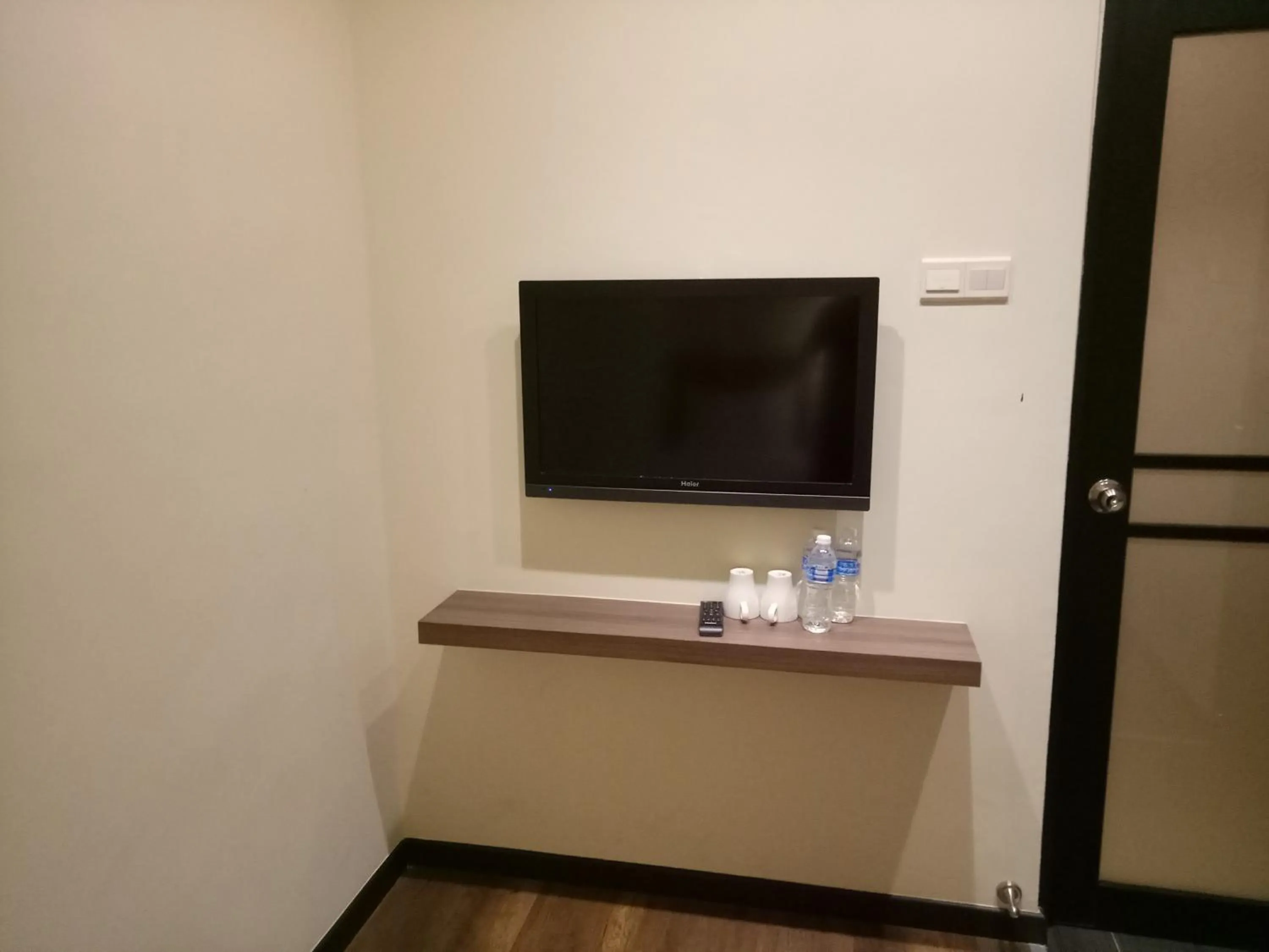 TV and multimedia in 9 Square Hotel - Seri Kembangan