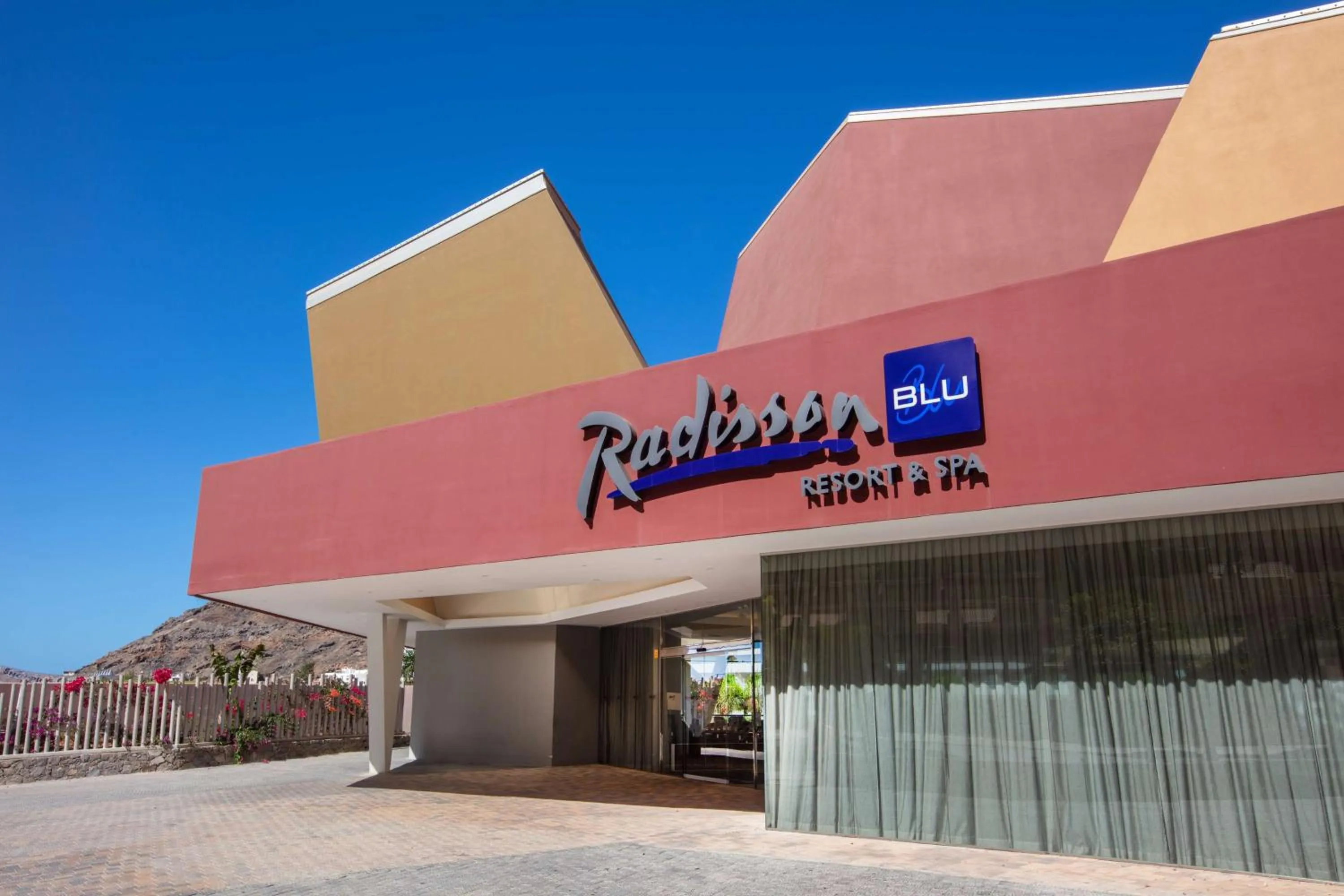 Facade/entrance in Radisson Blu Resort & Spa, Gran Canaria Mogan