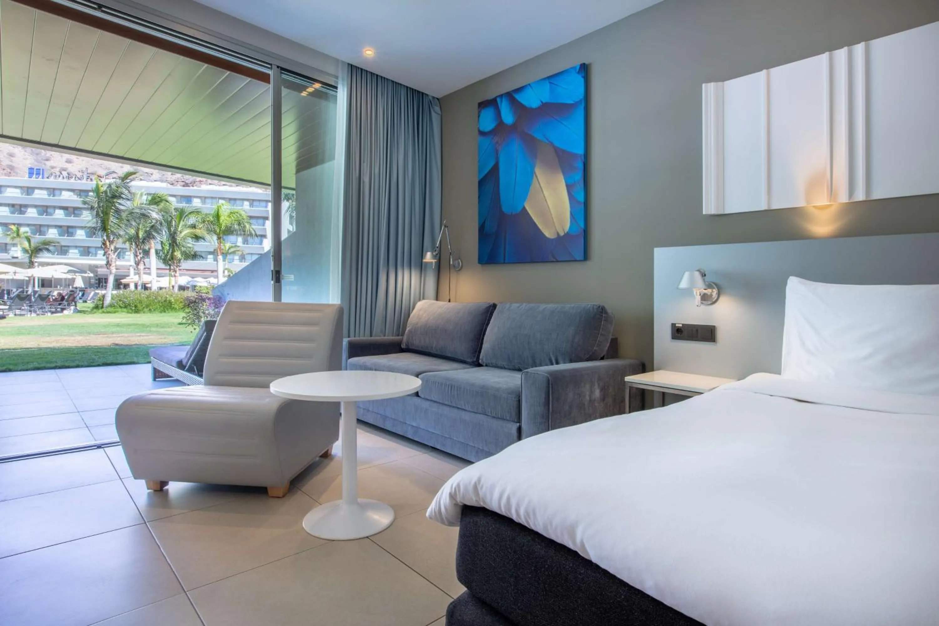 Bedroom, Bed in Radisson Blu Resort & Spa, Gran Canaria Mogan