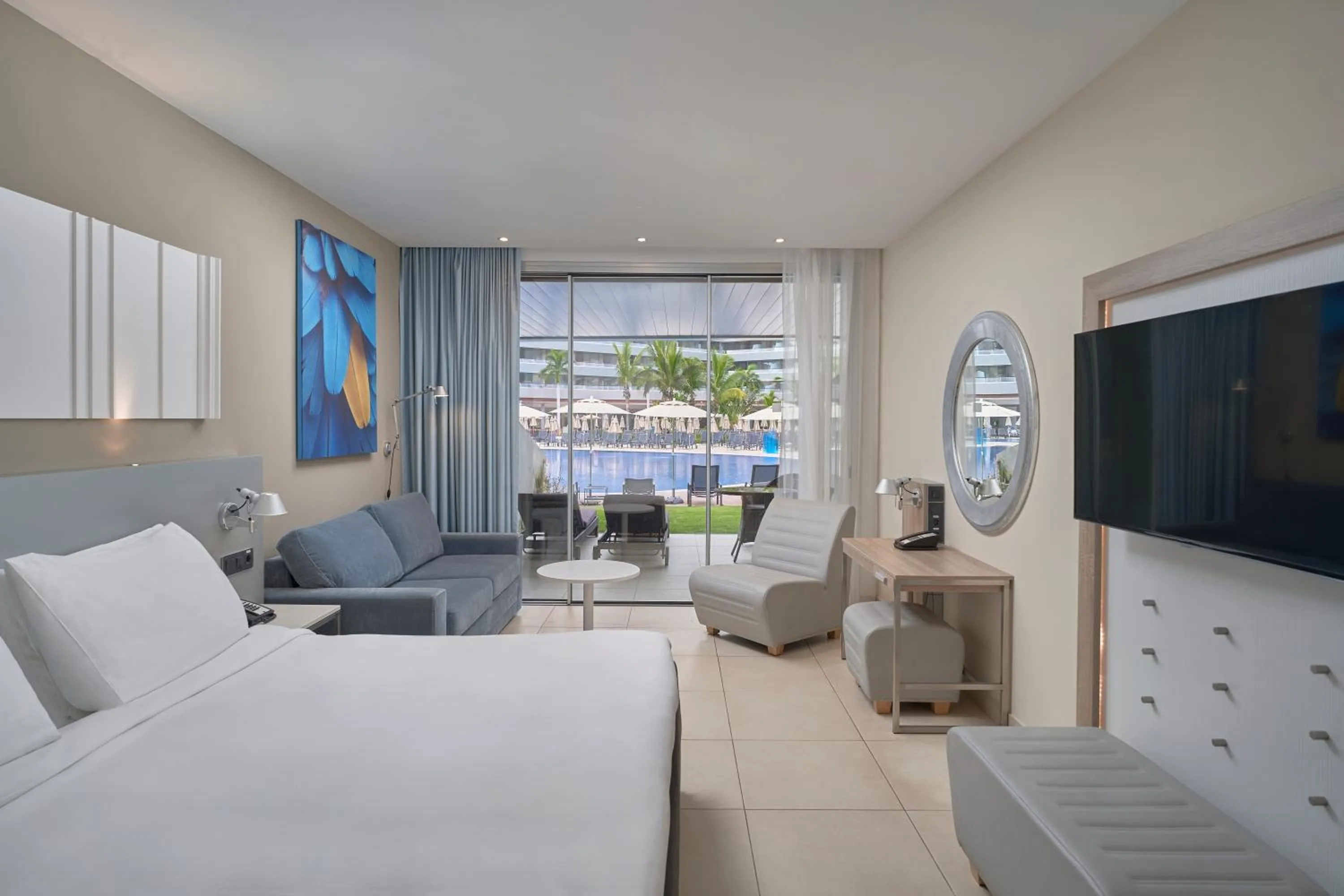 Bed in Radisson Blu Resort & Spa, Gran Canaria Mogan