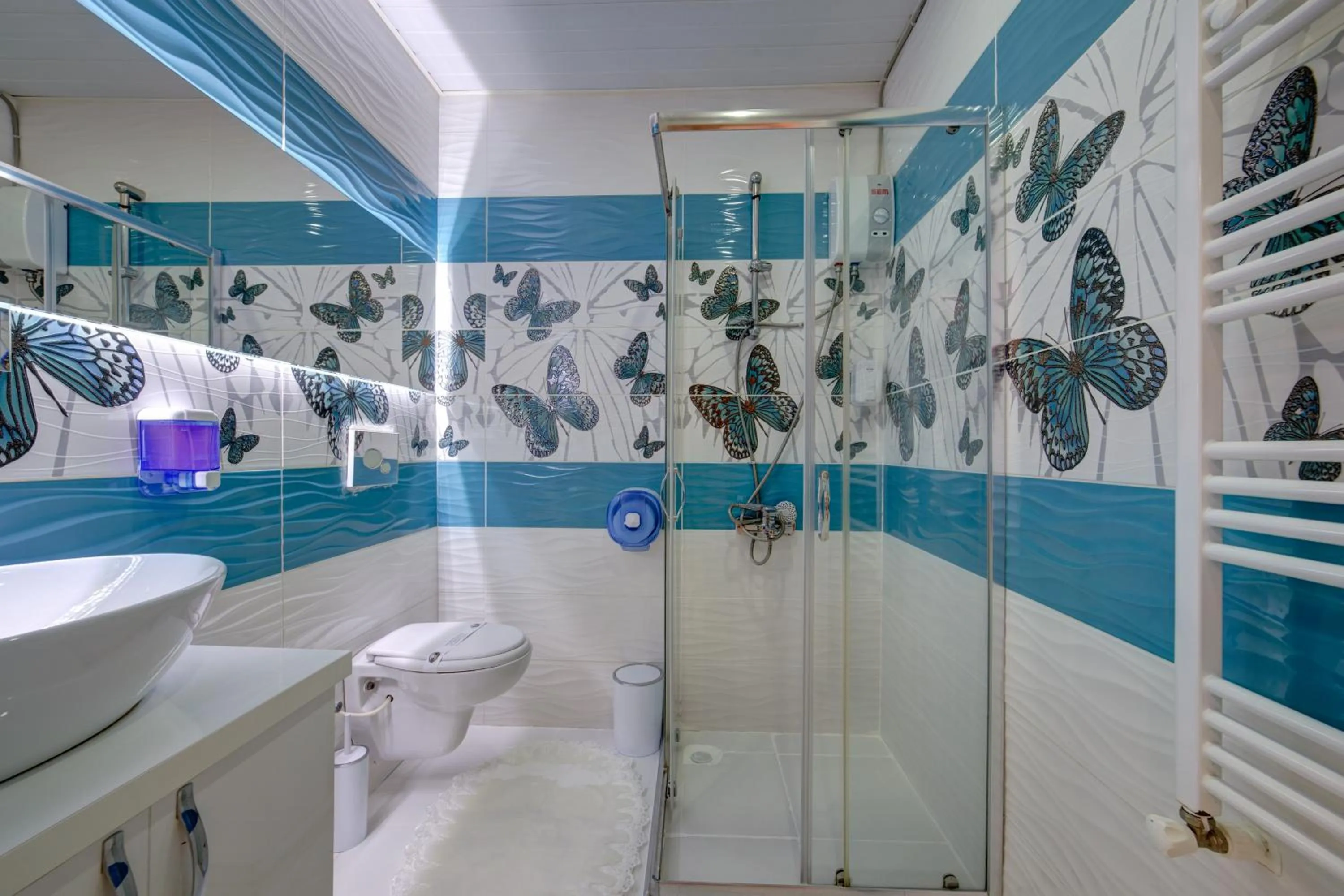 Shower in Mersin Vip House Hotel