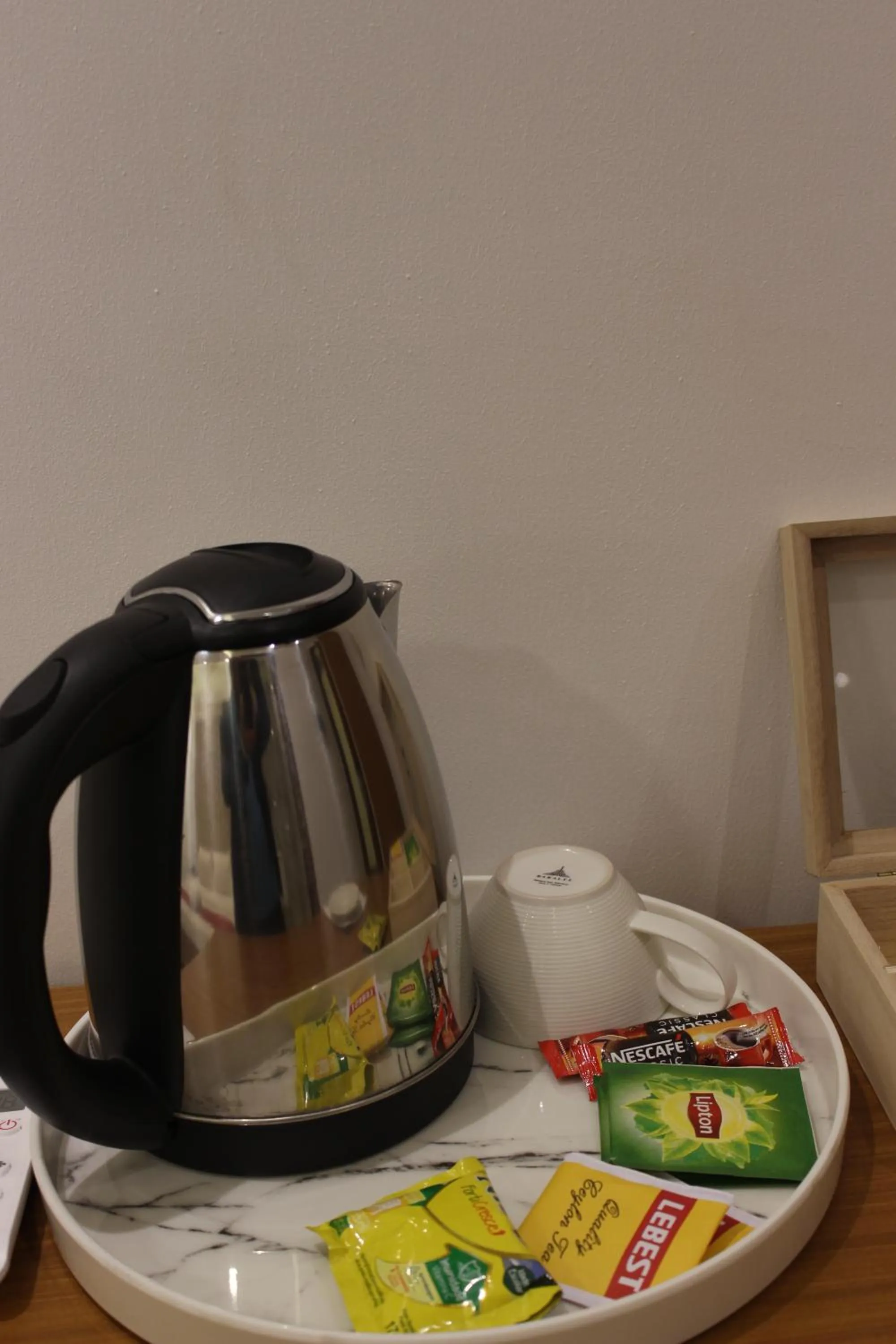 Coffee/tea facilities in Hotel Belle Vie