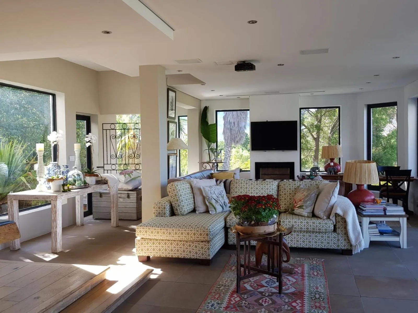 Lounge or bar in Victorskloof Lodge