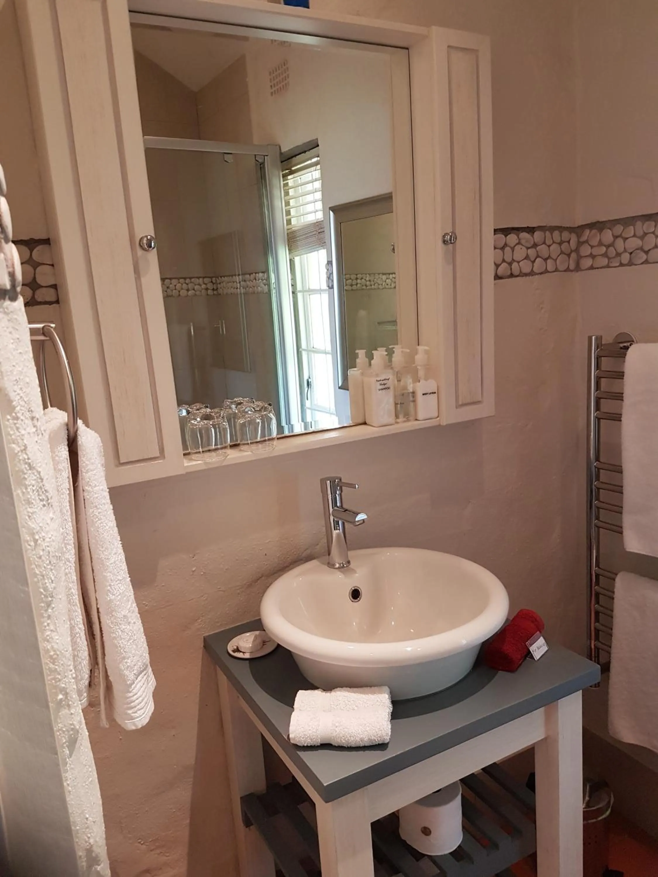 Bathroom in Victorskloof Lodge