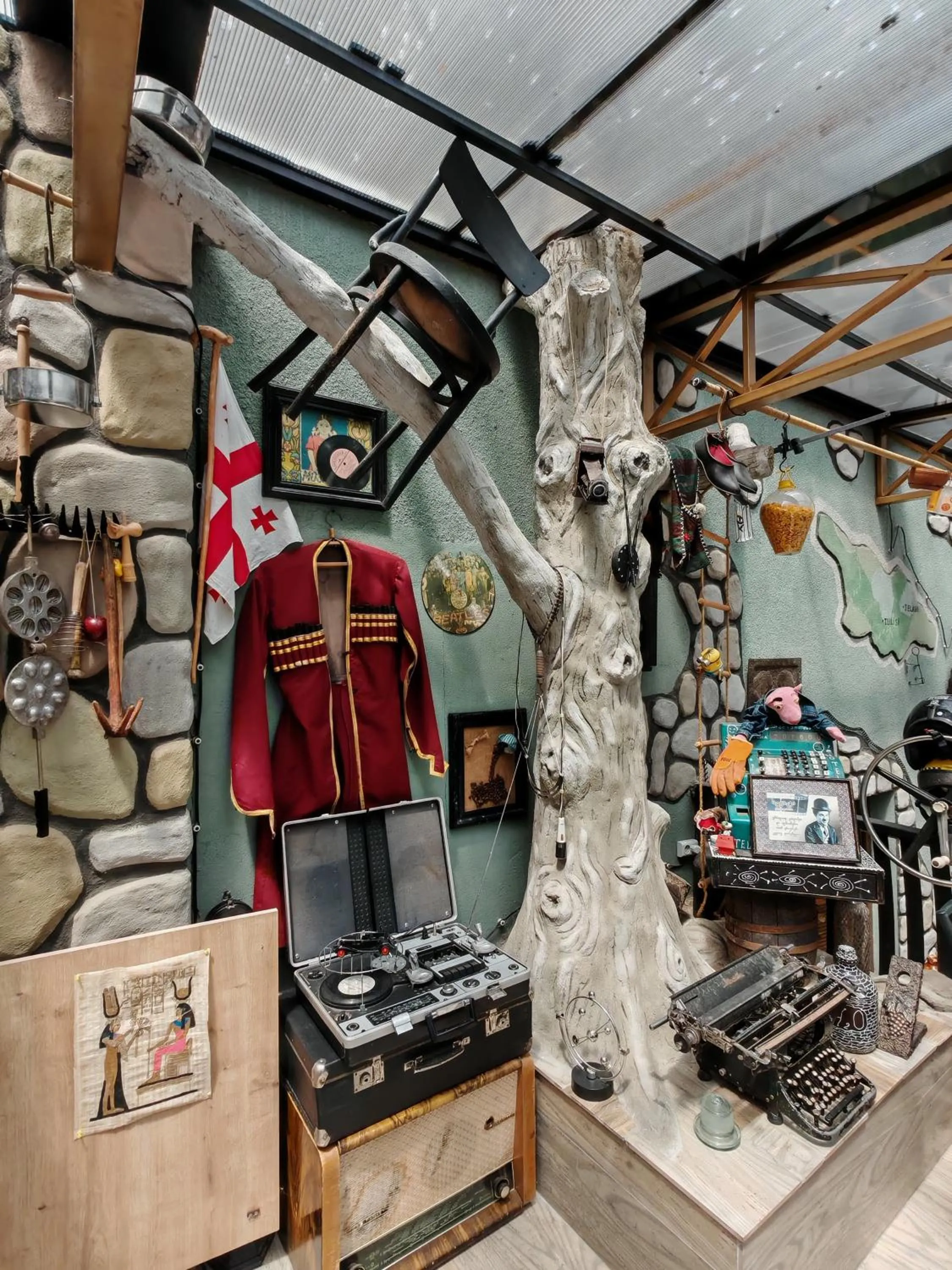Kitchen or kitchenette in Qilimcha's Guesthouse-Art Museum