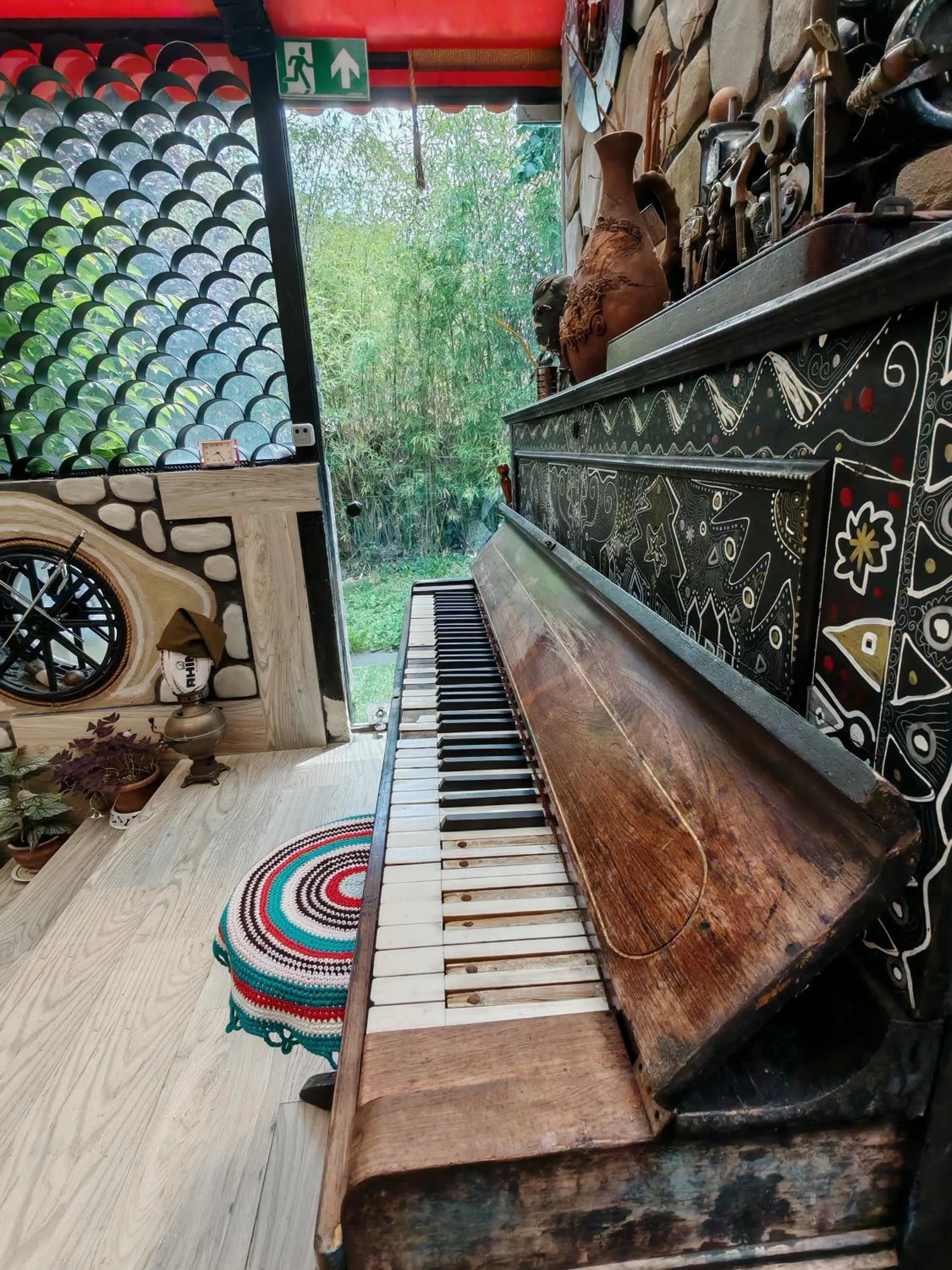 Kitchen or kitchenette in Qilimcha's Guesthouse-Art Museum