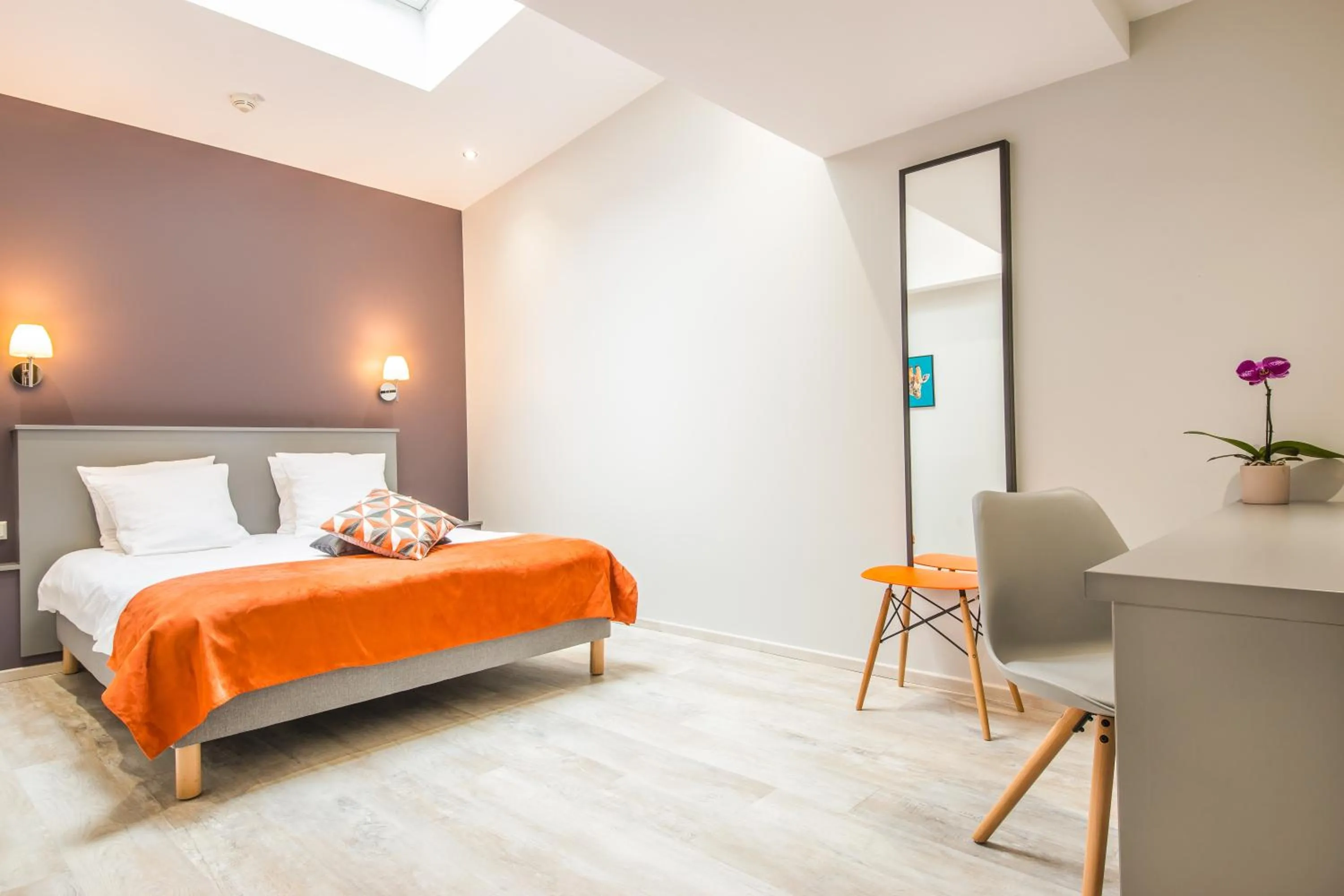 Photo of the whole room, Bed in Mandarina Hotel Luxembourg Strassen