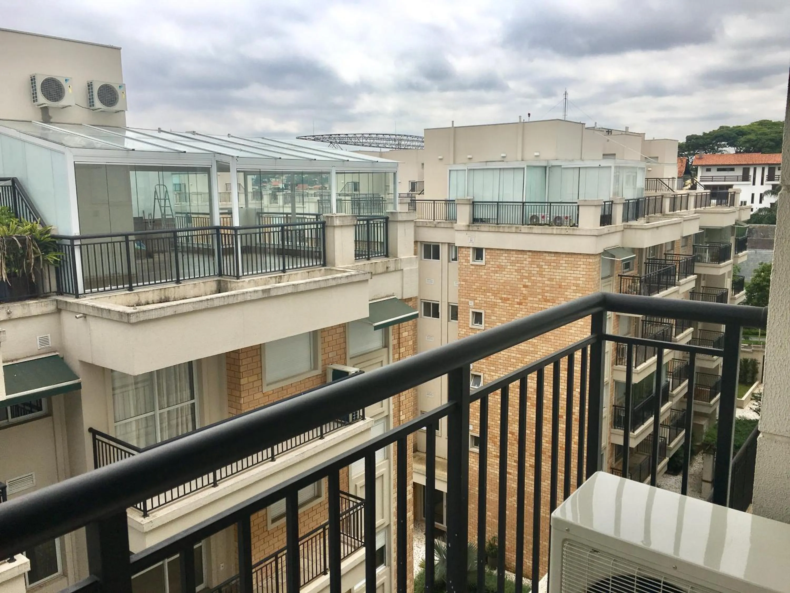 Property building in Menara - Perto do Hospital Albert Einstein e MorumBIS