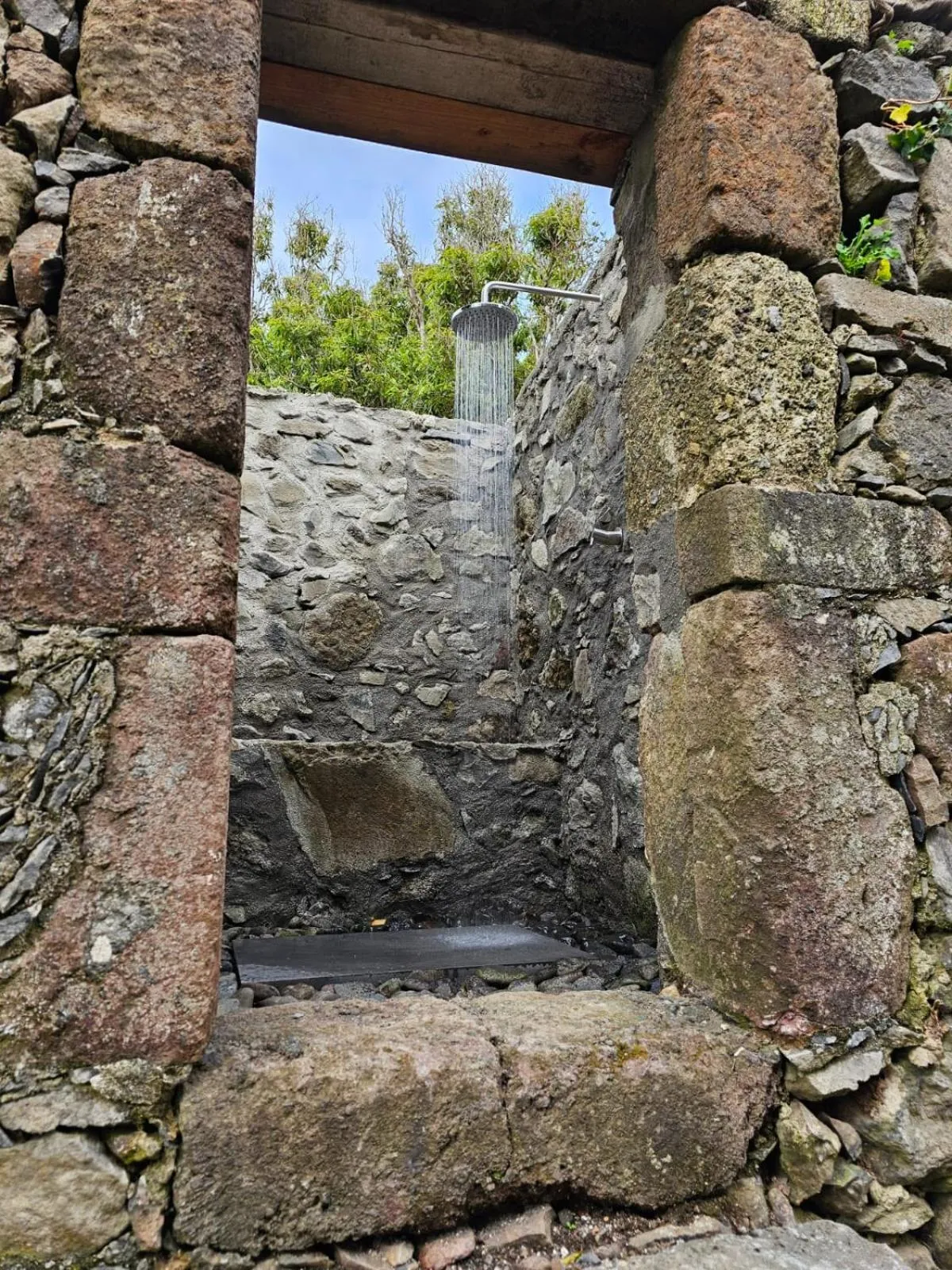 Shower in Aldeia da Cuada
