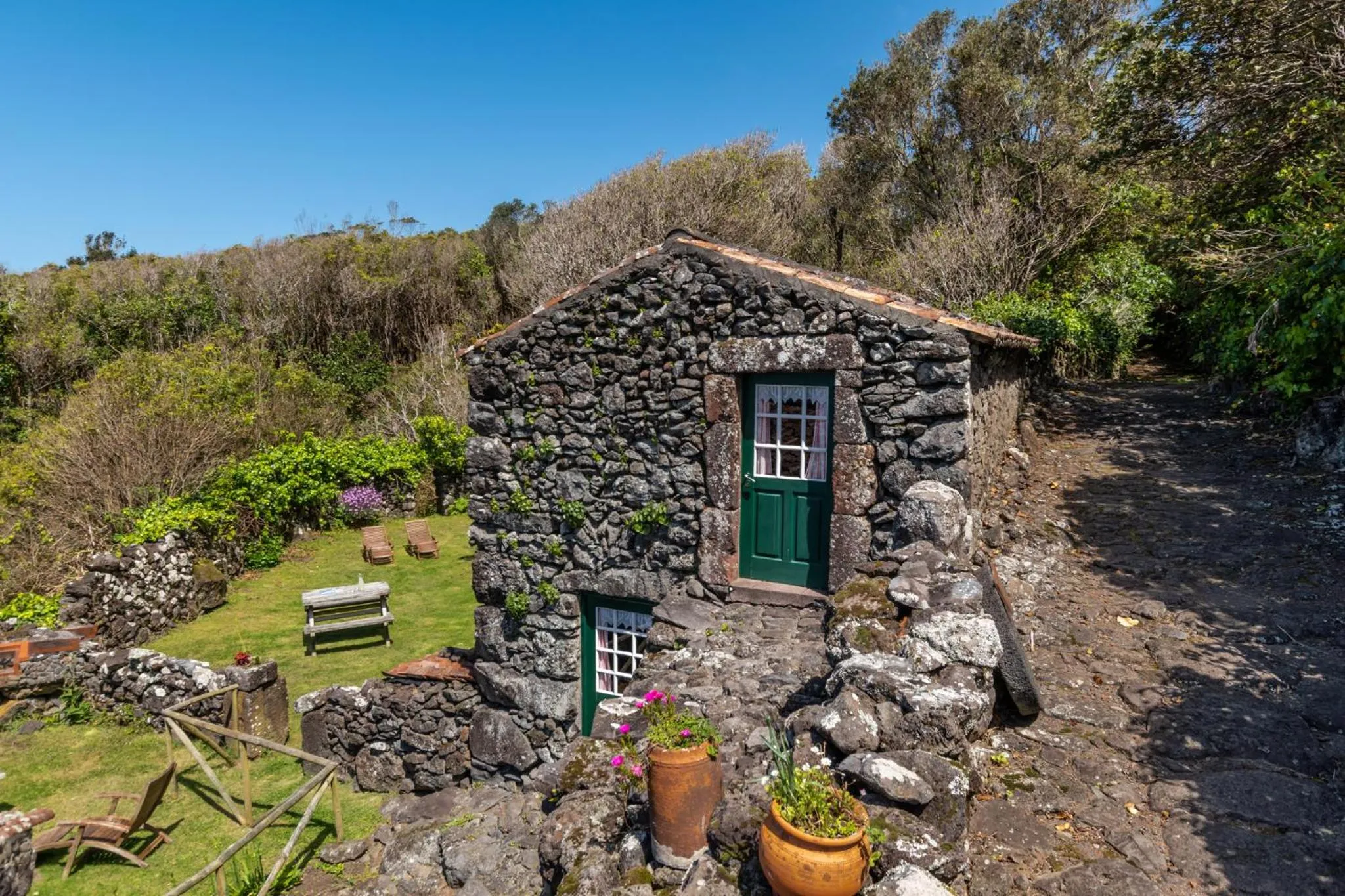 Facade/entrance in Aldeia da Cuada