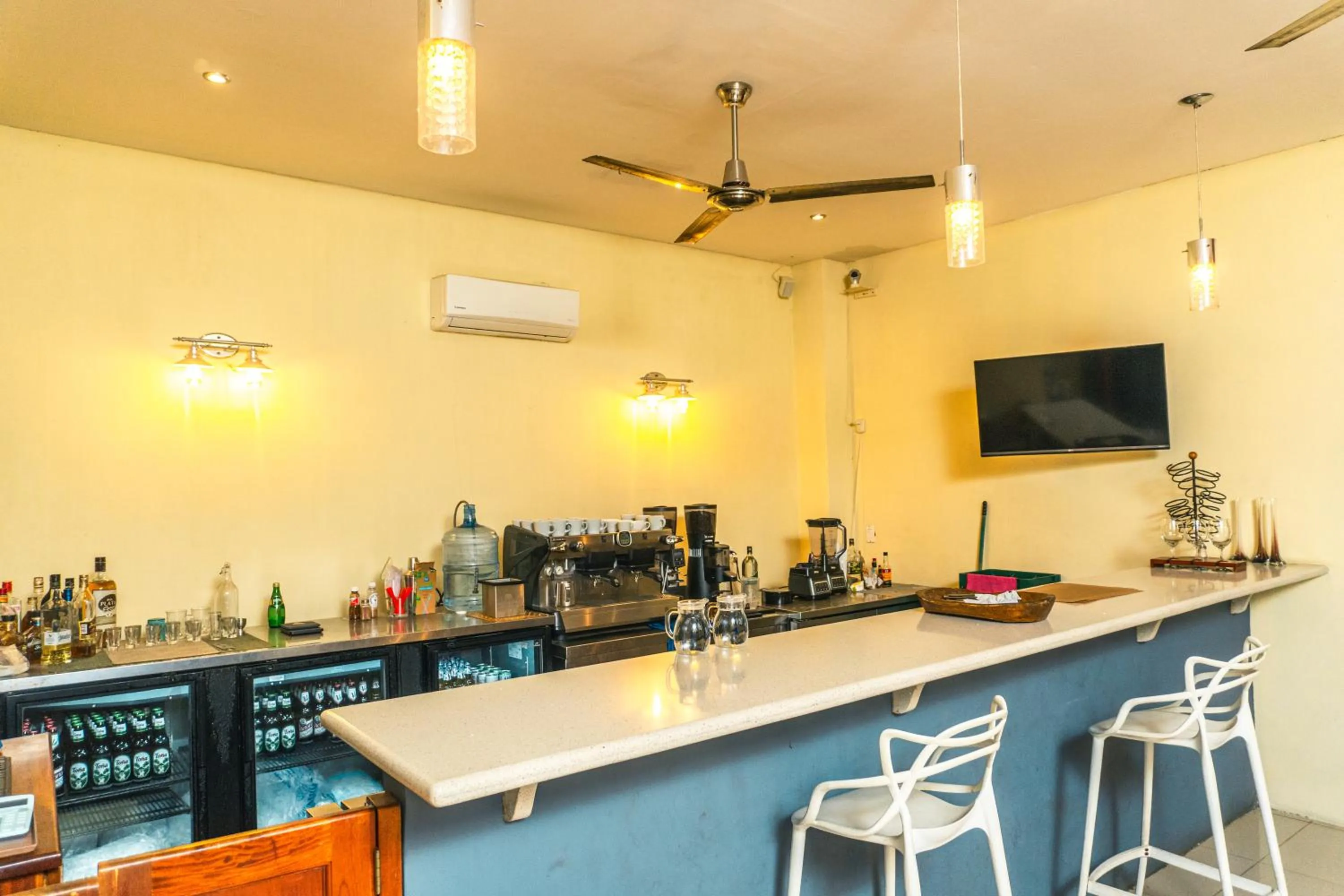 Coffee/tea facilities in Hotel Plaza Marbella Granada