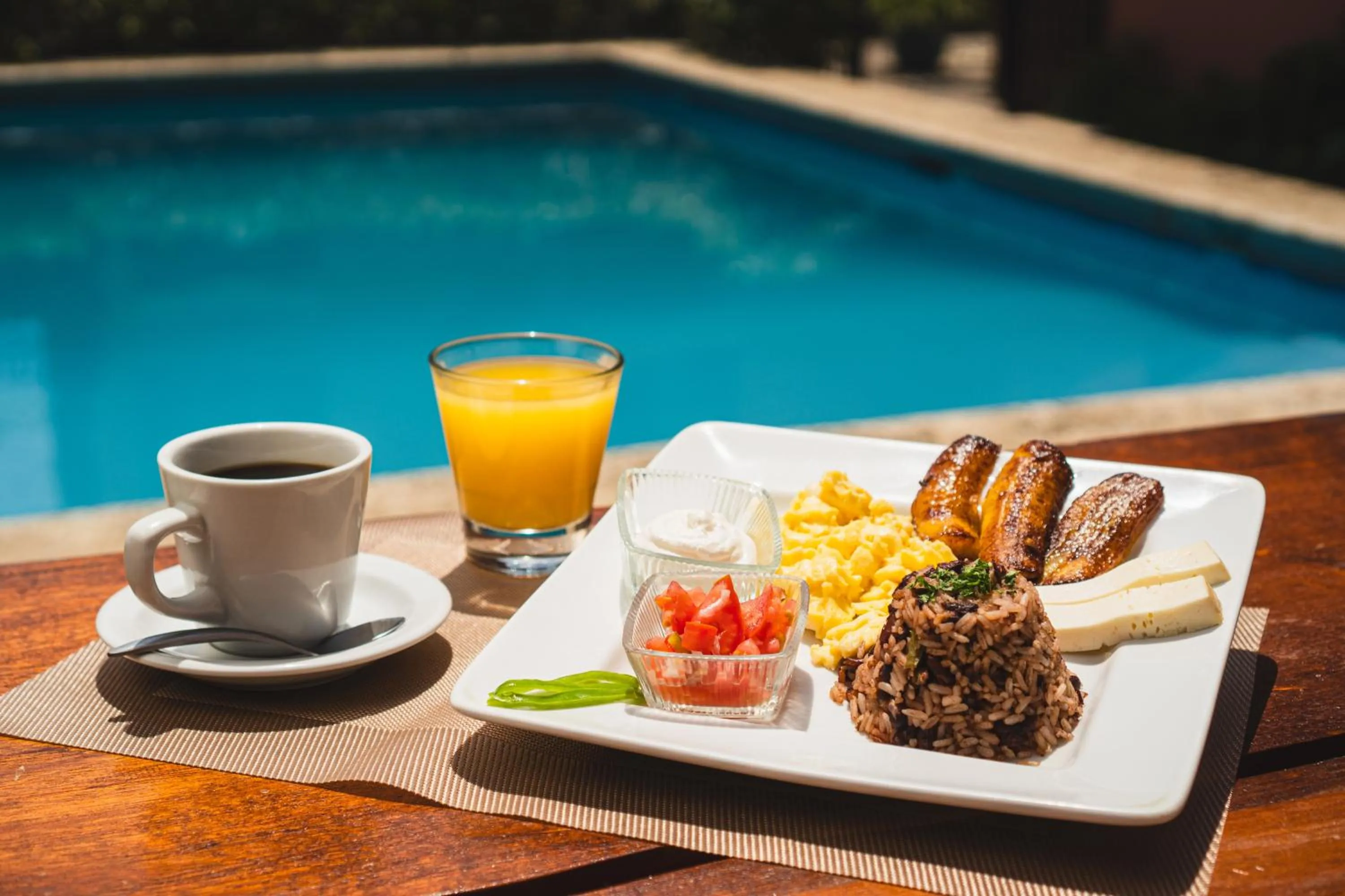 Coffee/tea facilities in Hotel Plaza Marbella Granada