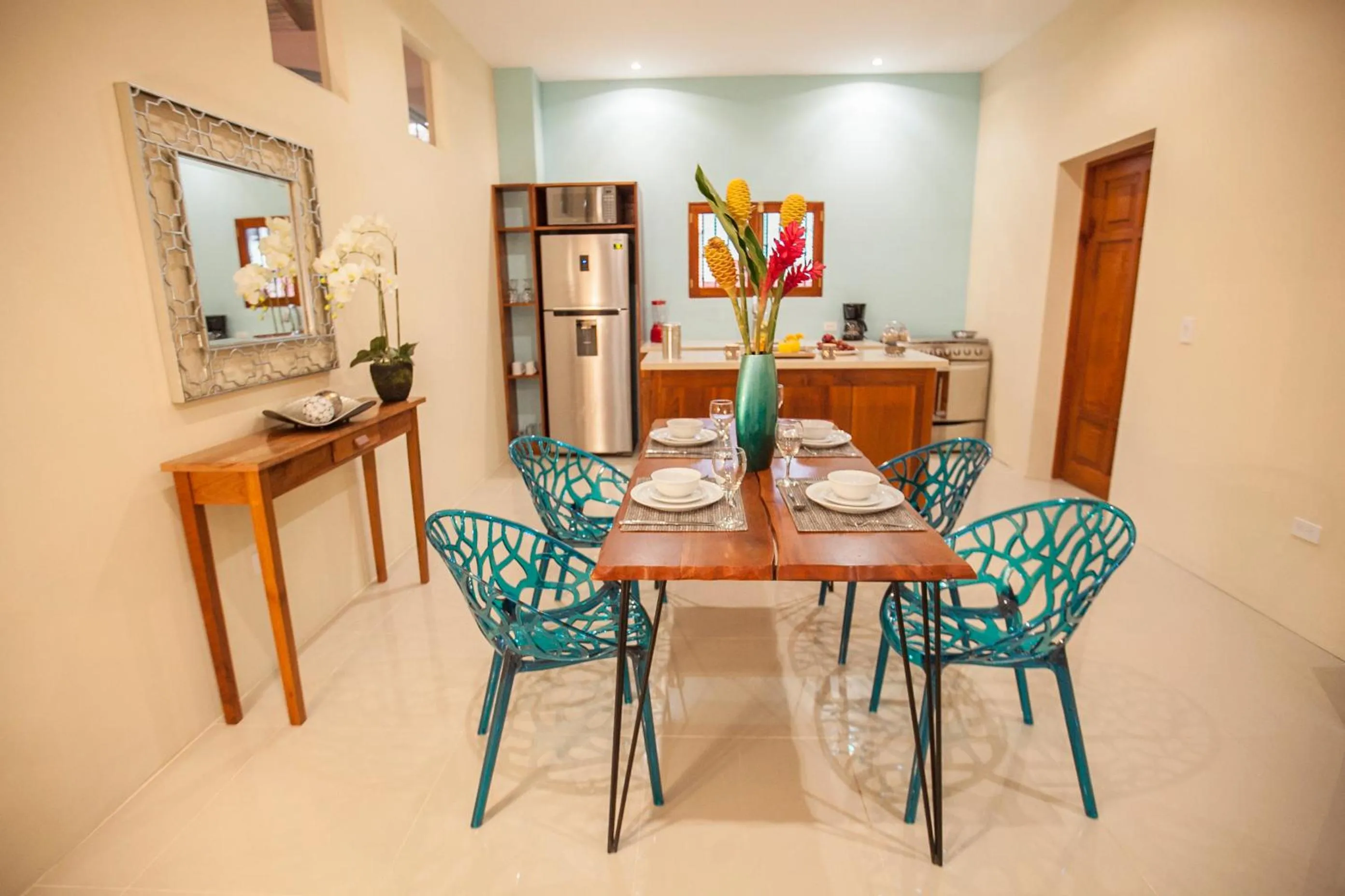 Kitchen or kitchenette in Hotel Plaza Marbella Granada