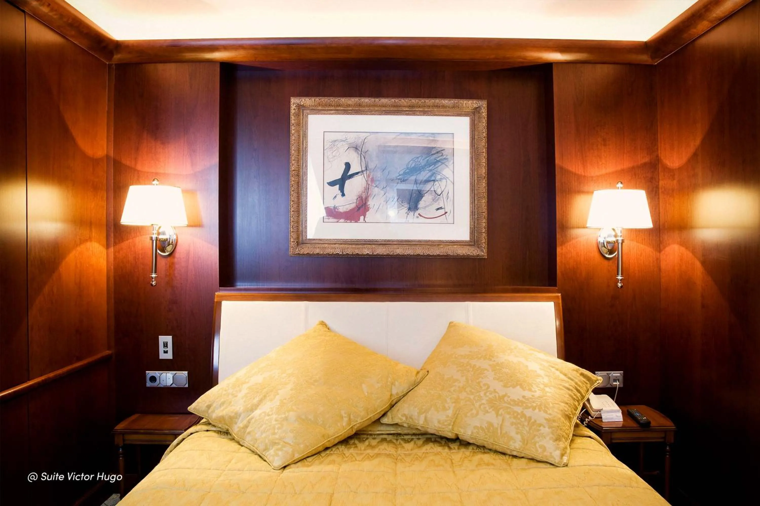 Bed in Koener Hotel & Spa