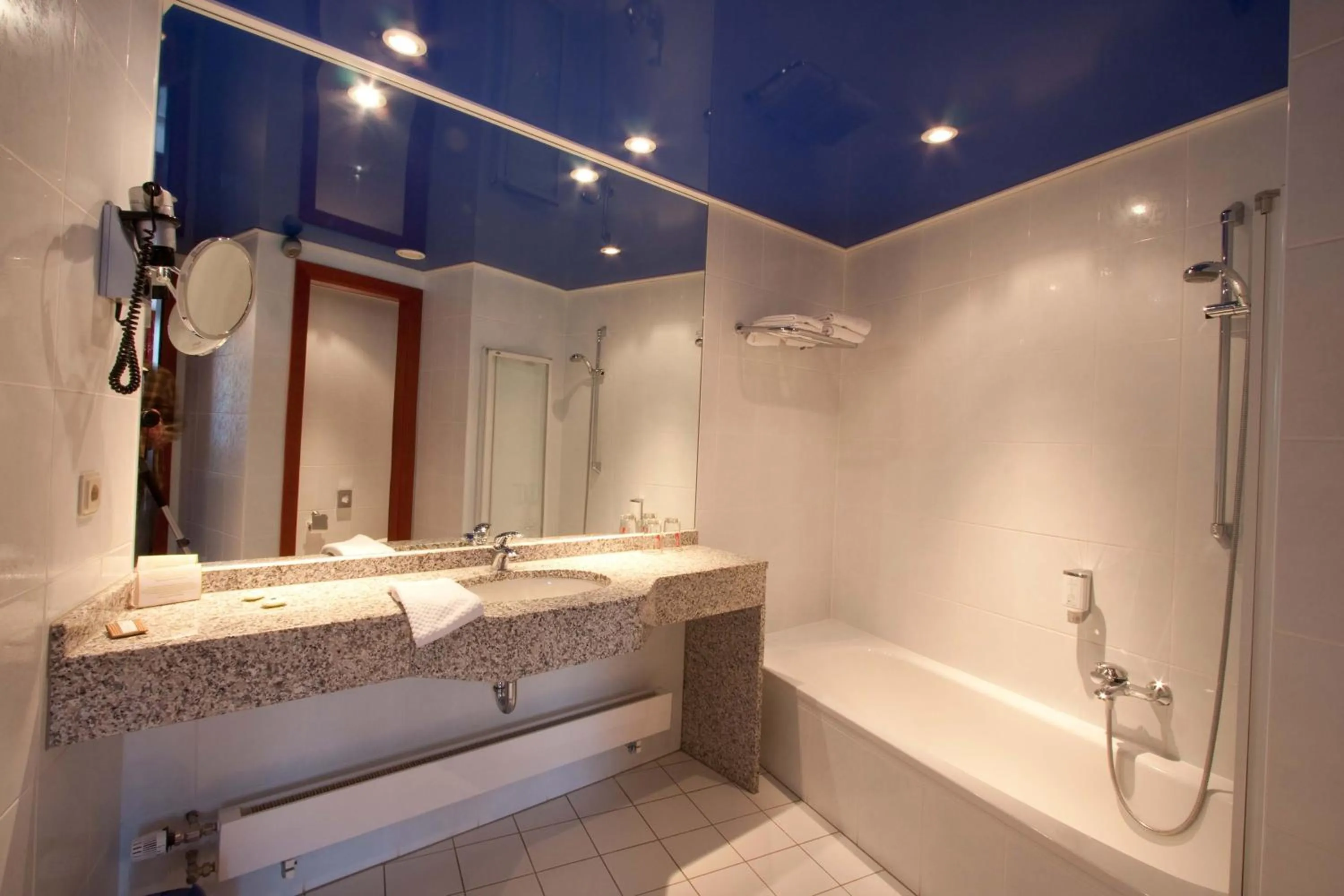 Bathroom in Koener Hotel & Spa