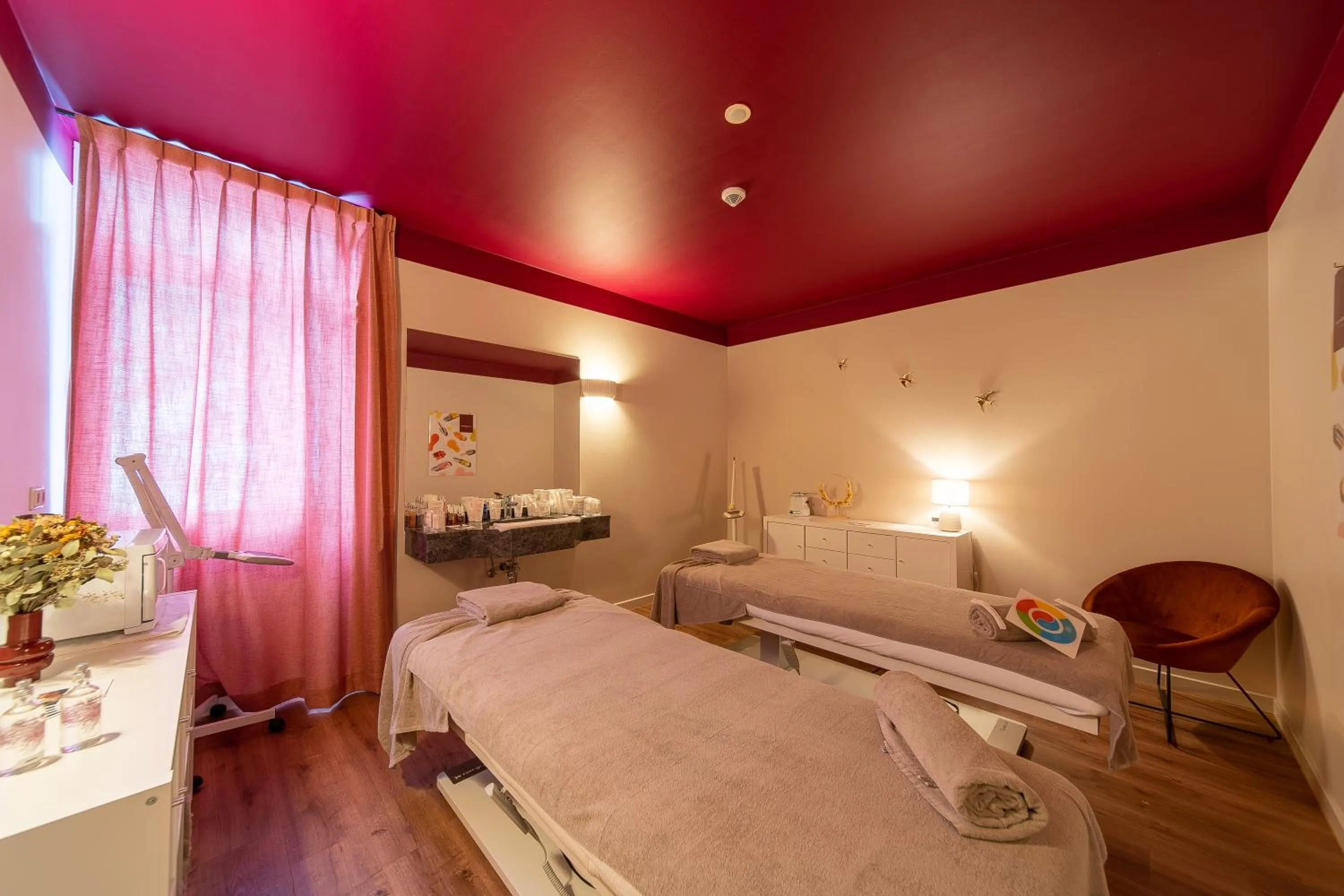 Massage, Bed in Koener Hotel & Spa