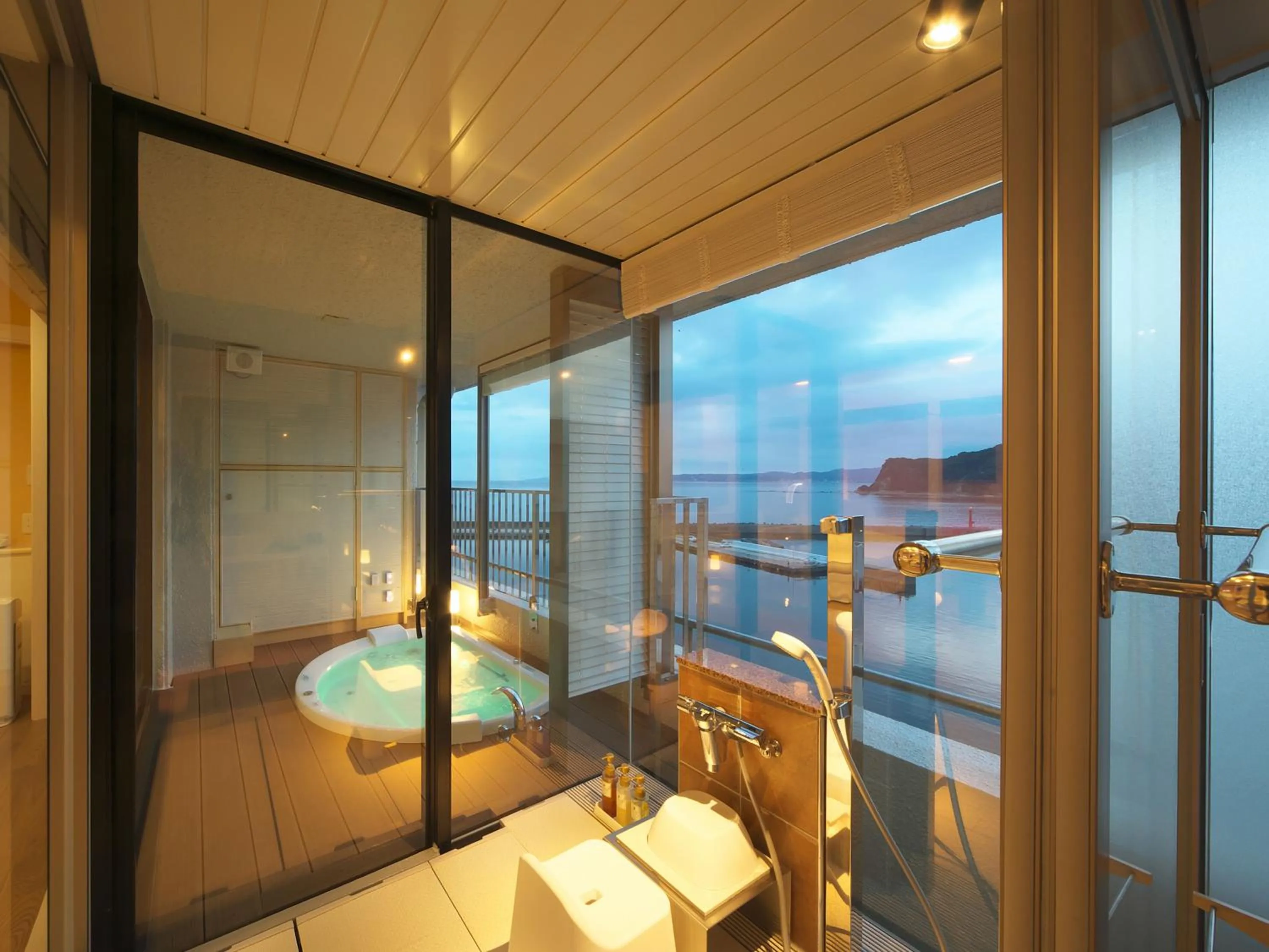 Photo of the whole room in Kichimu